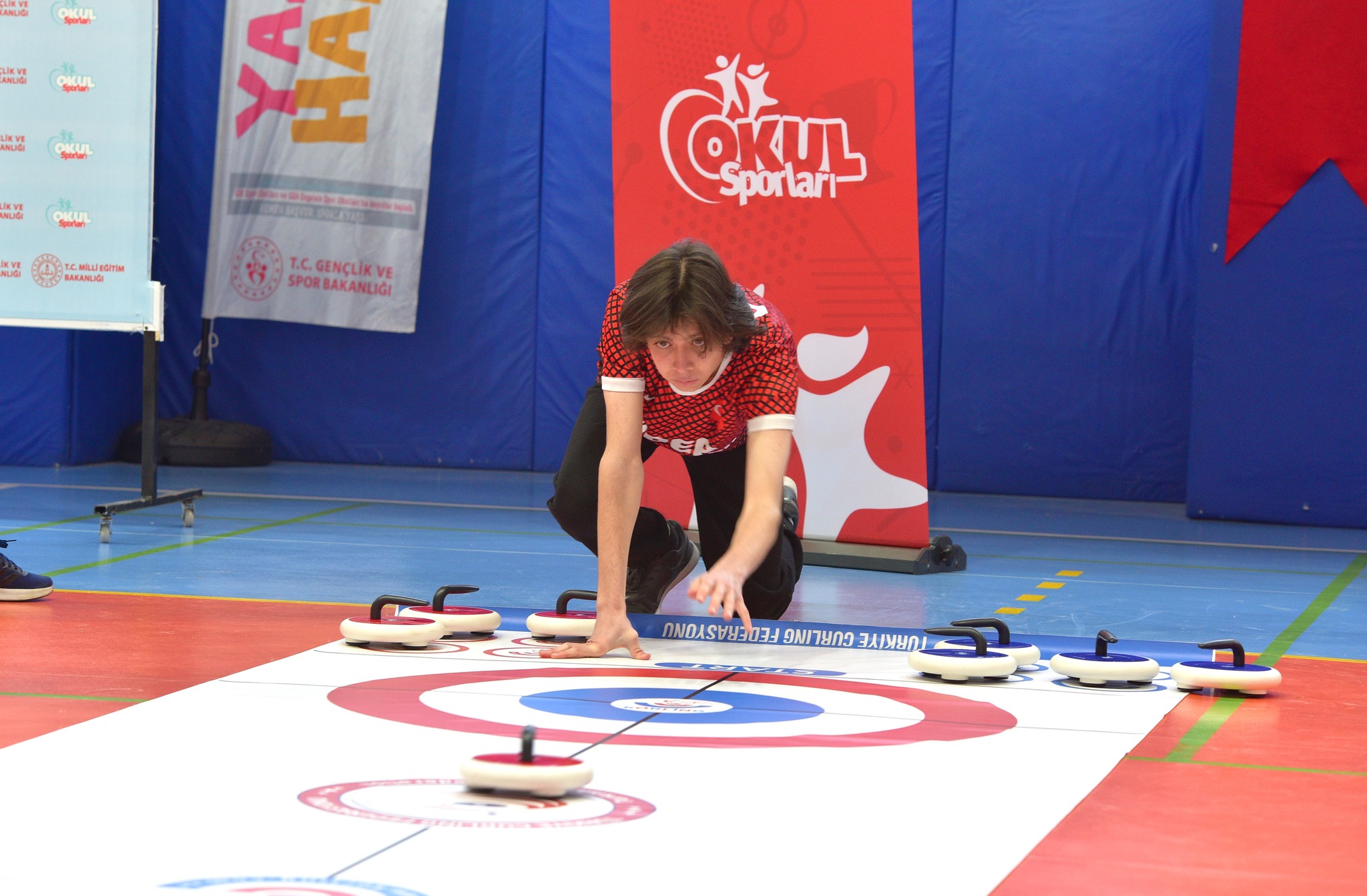 Osmaniye'de Floor Curling Müsabakaları Yapıldı (2)