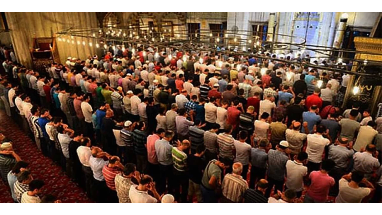 Türkiye'de Ramazan Ayı İbadet, Birlik Ve Yardımlaşmanın Doruğu (4)