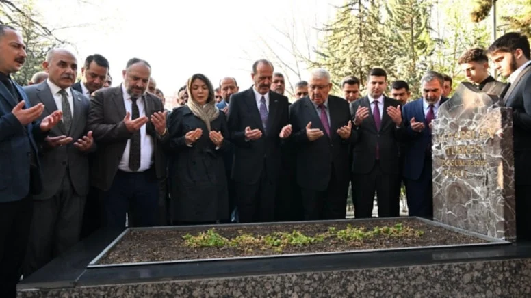 Alparslan Türkeş'in Kızı Ayyüce Türkeş'ten Mhp'ye Sert Tepki