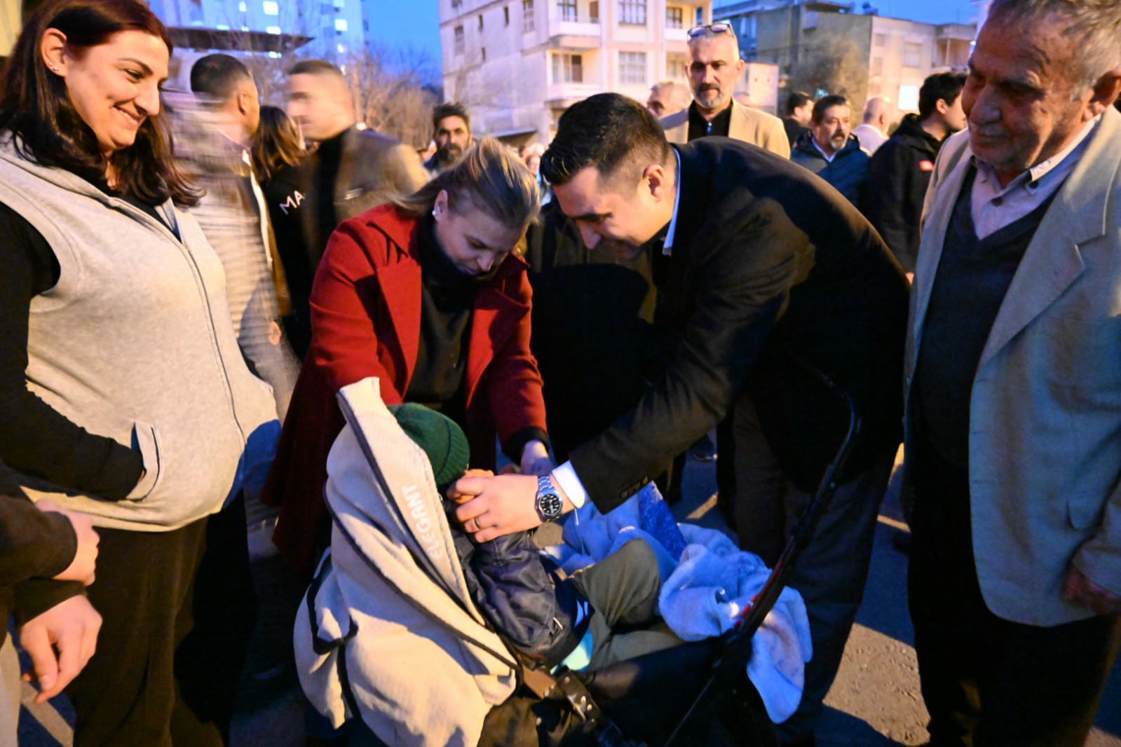 Kadirli Belediyesi’nin Gezici Aşevi İftar Programına Yoğun İlgi (1)