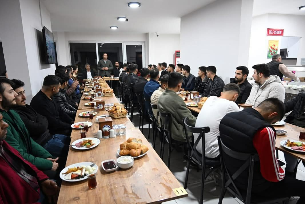 Mustafa Mert Olcar'dan Gençlere Sahur Programı (3)