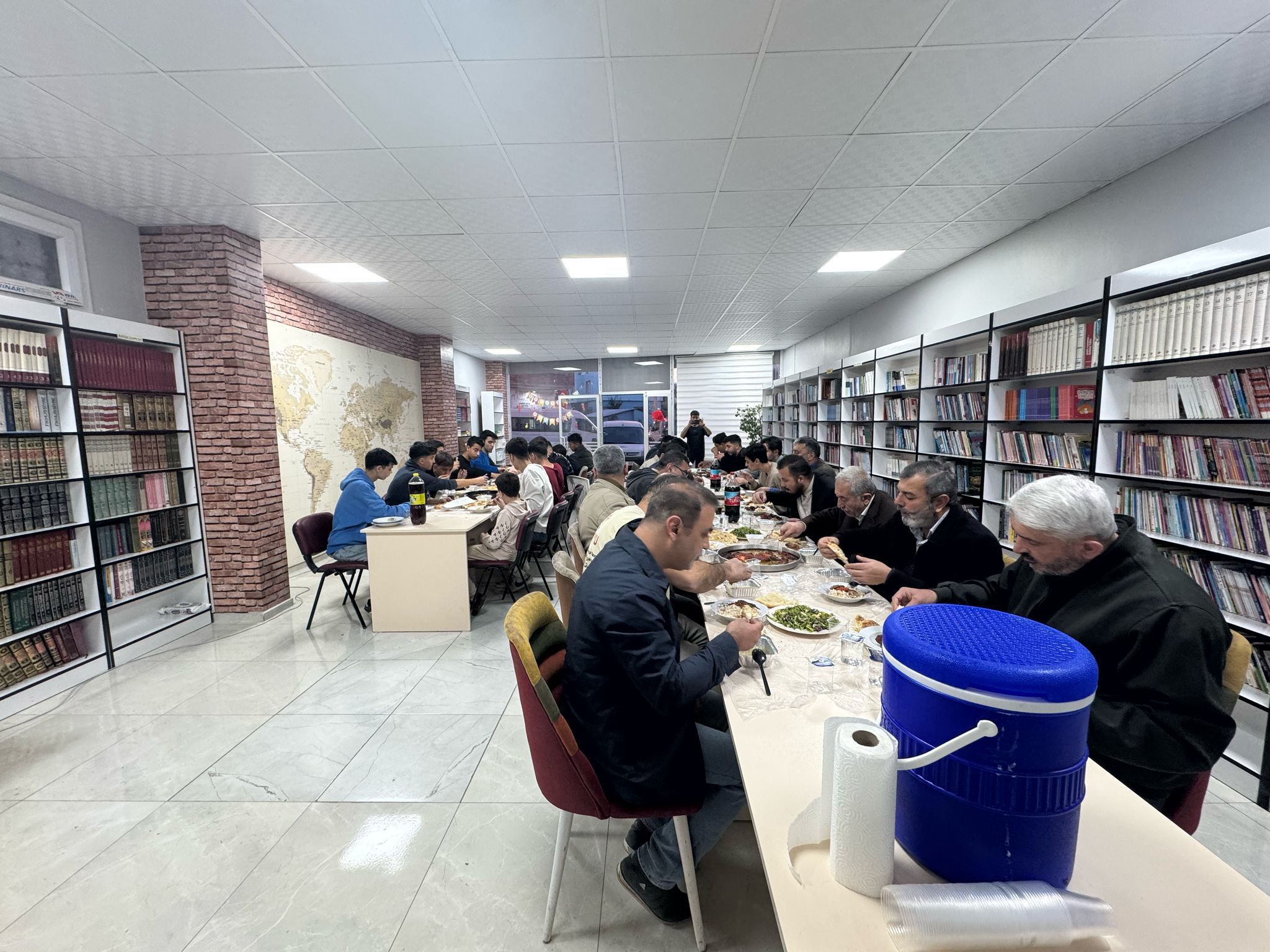 Osmaniye Anadolu Gençlik Derneği’nden Gençlere Özel İftar (1)