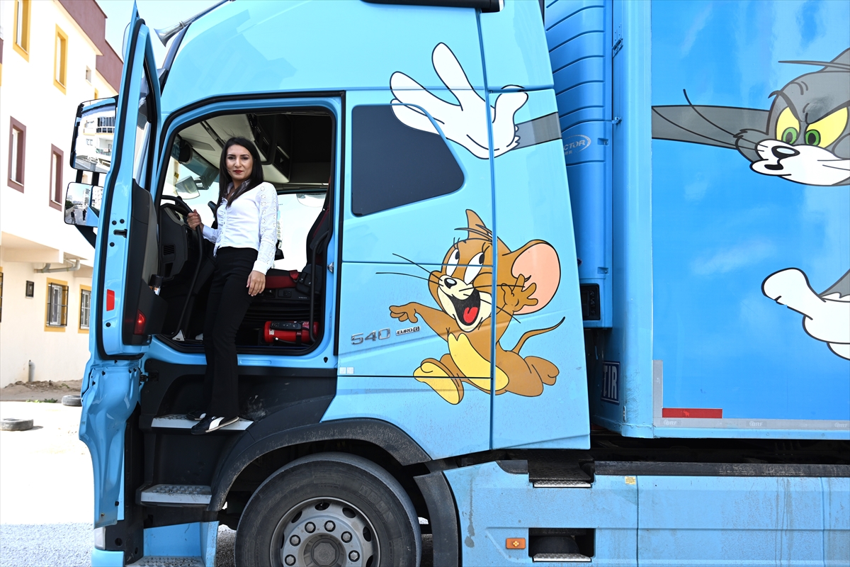 Tır Şoförü Kocasından Etkilenen Kadın Direksiyon Başına Geçti (13)