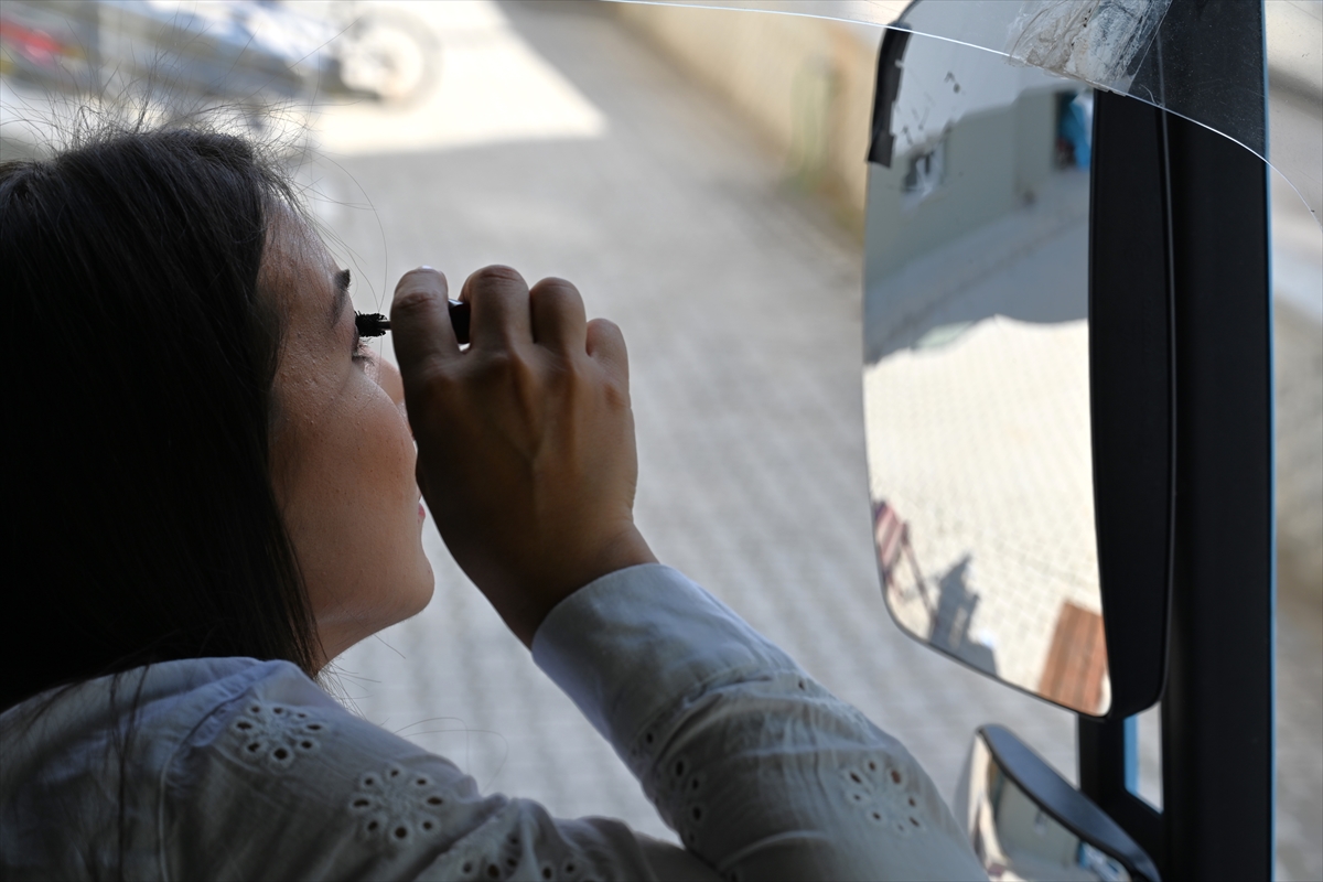 Tır Şoförü Kocasından Etkilenen Kadın Direksiyon Başına Geçti (14)