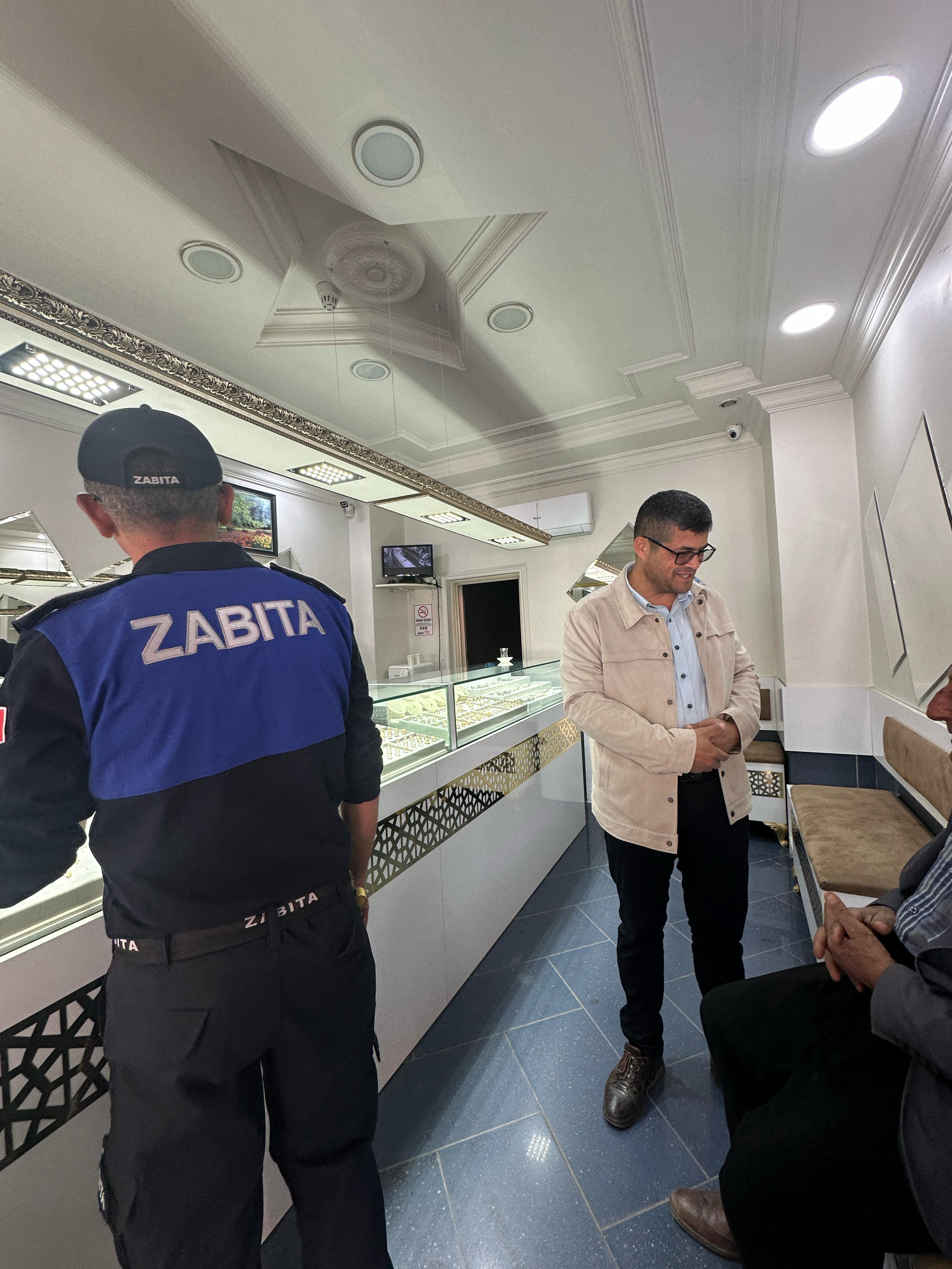 Düzi̇ci̇ Beledi̇yesi̇'nden İşyeri̇ Deneti̇mleri̇ (2)