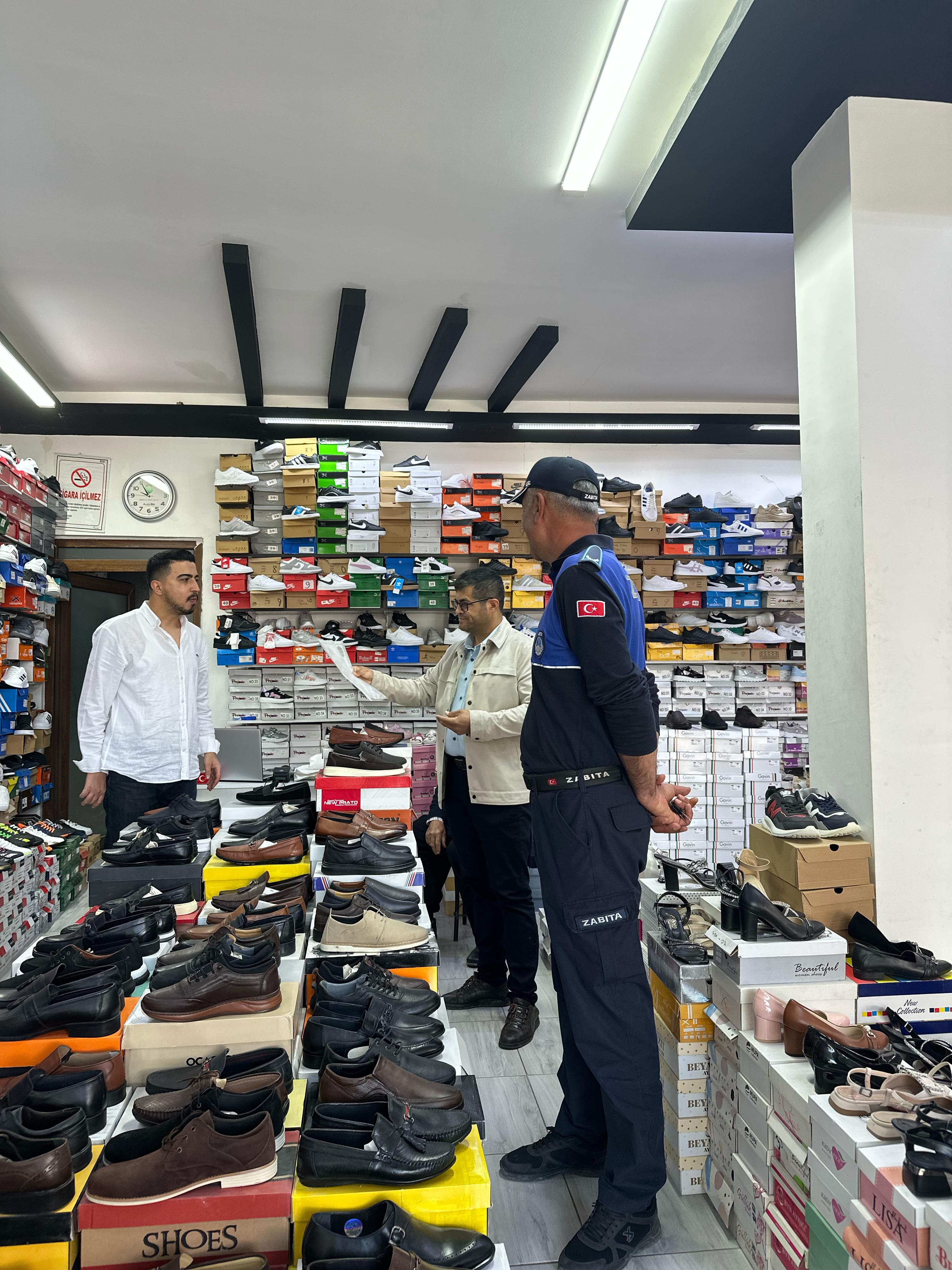 Düzi̇ci̇ Beledi̇yesi̇'nden İşyeri̇ Deneti̇mleri̇ (4)