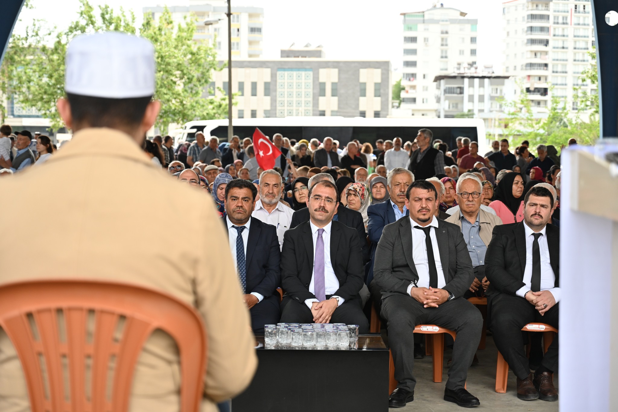Kadirli’de Hacı Adayları Gözyaşlarıyla Uğurlandı (18)
