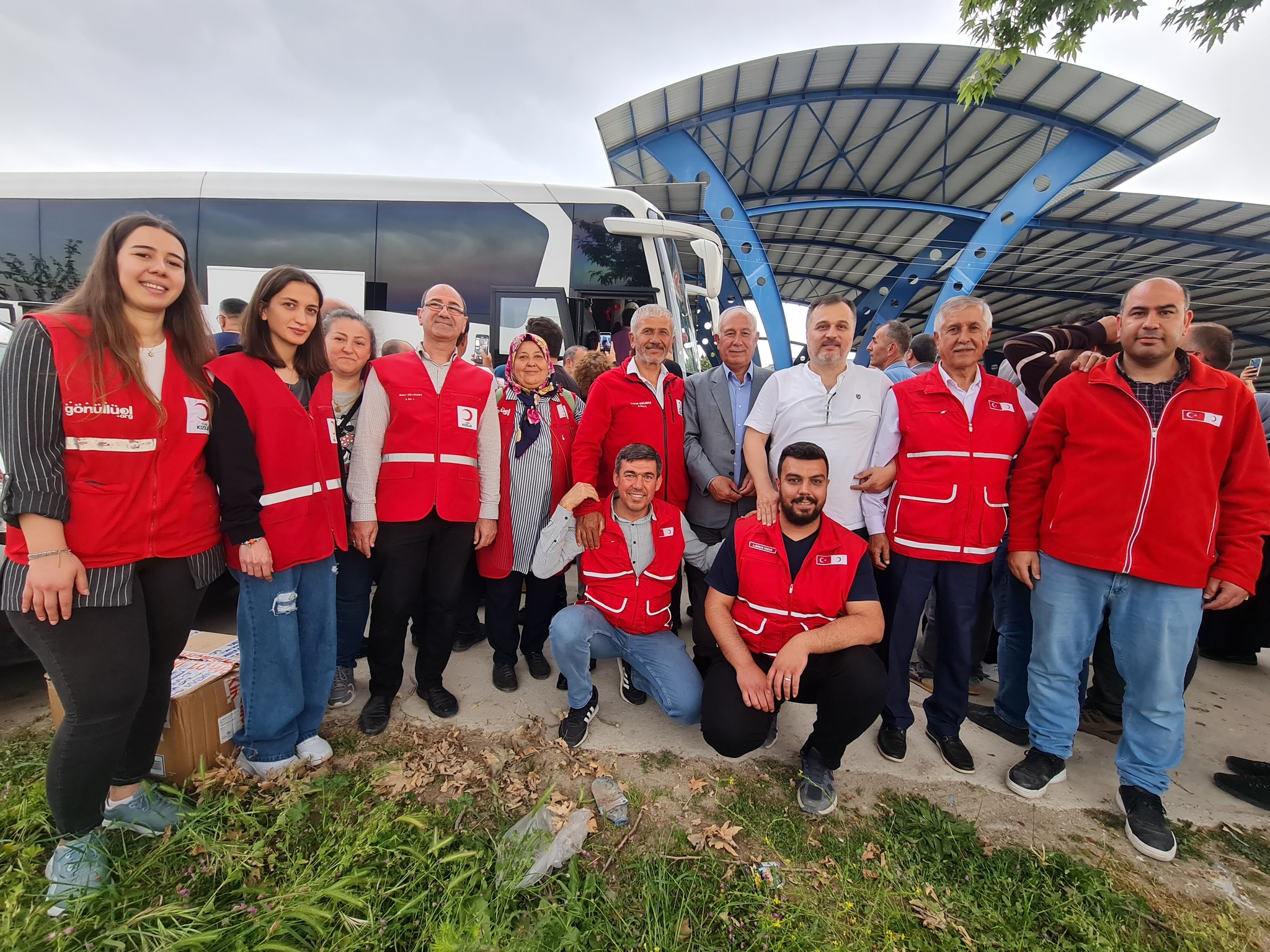 Kadirli’de Hacı Adayları Gözyaşlarıyla Uğurlandı (20)