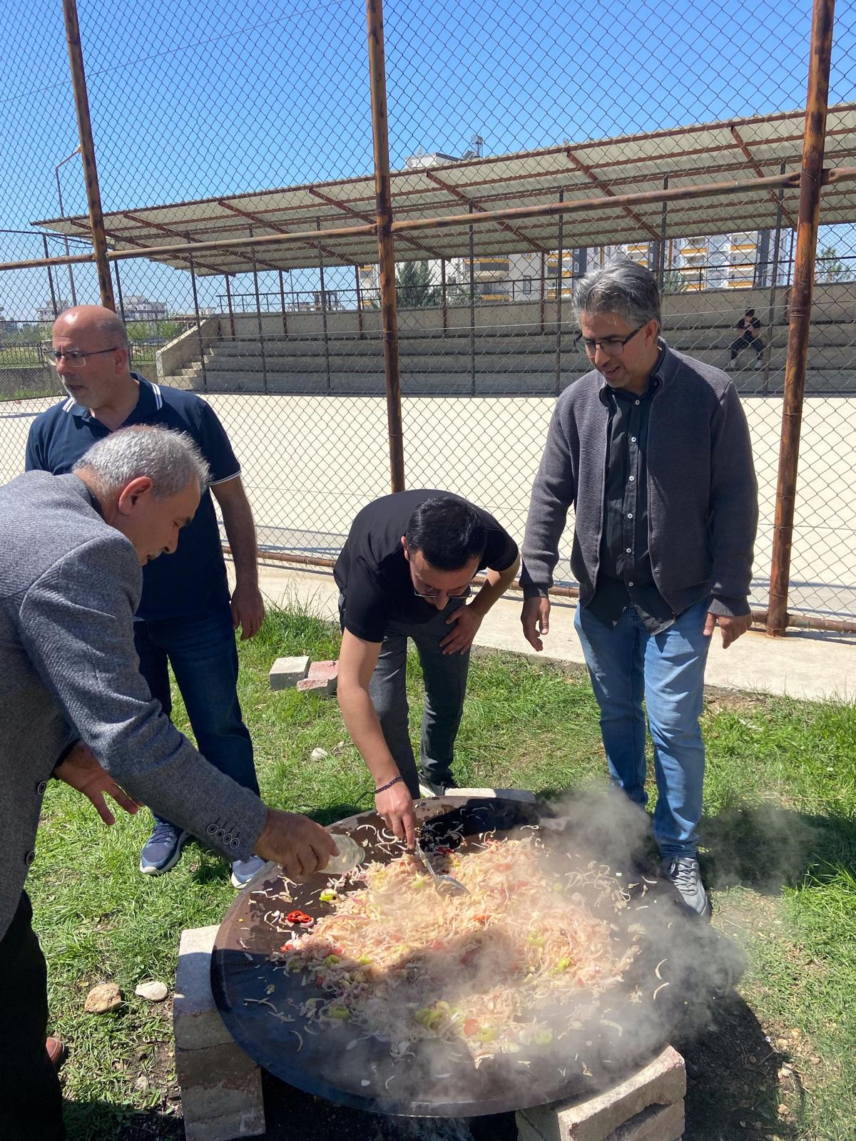 Kadirli’de Lezzetli Şenlik Saç Kavurma Etkinliği (2)