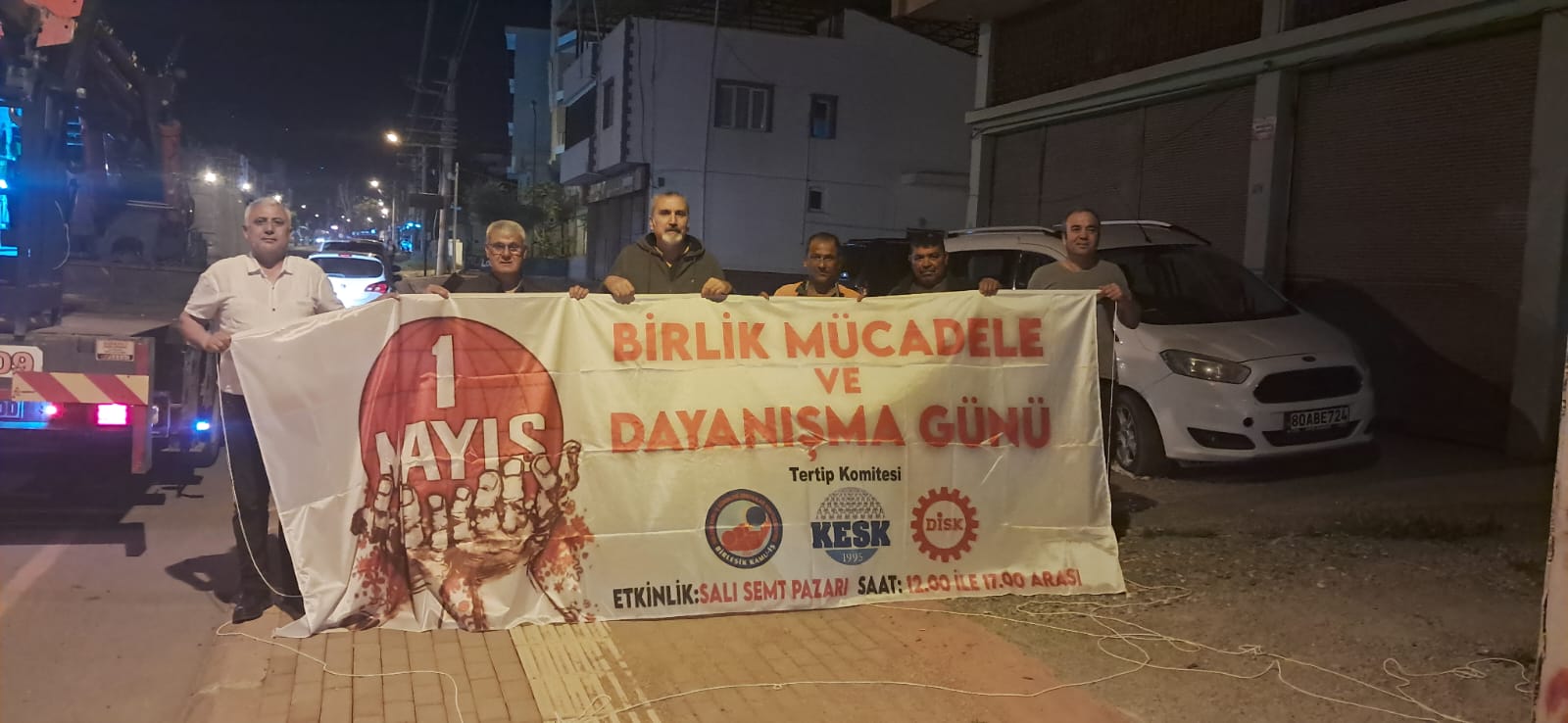 Osmaniye’de 1 Mayıs Coşkusu Semt Pazarında (3)