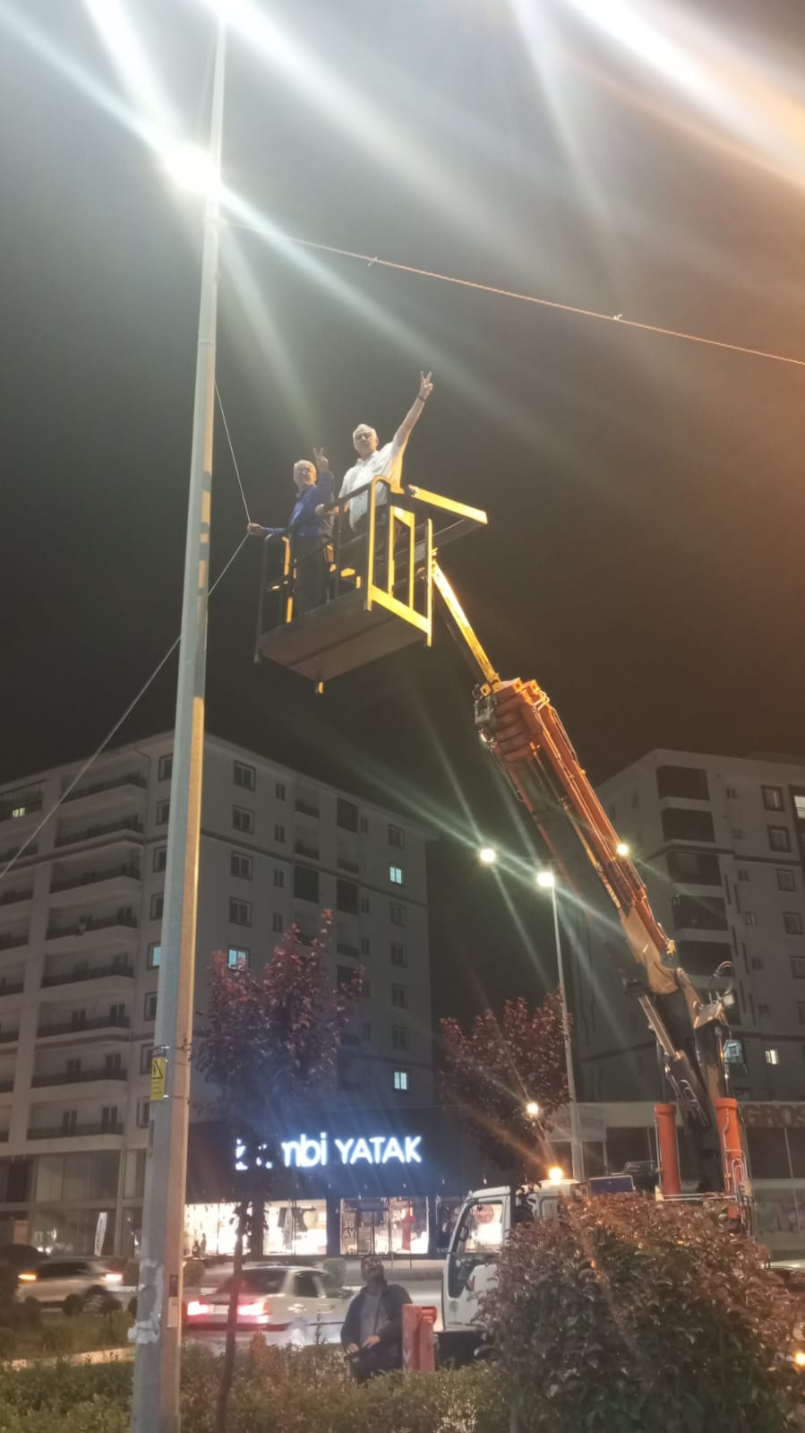 Osmaniye’de 1 Mayıs Coşkusu Semt Pazarında (4)