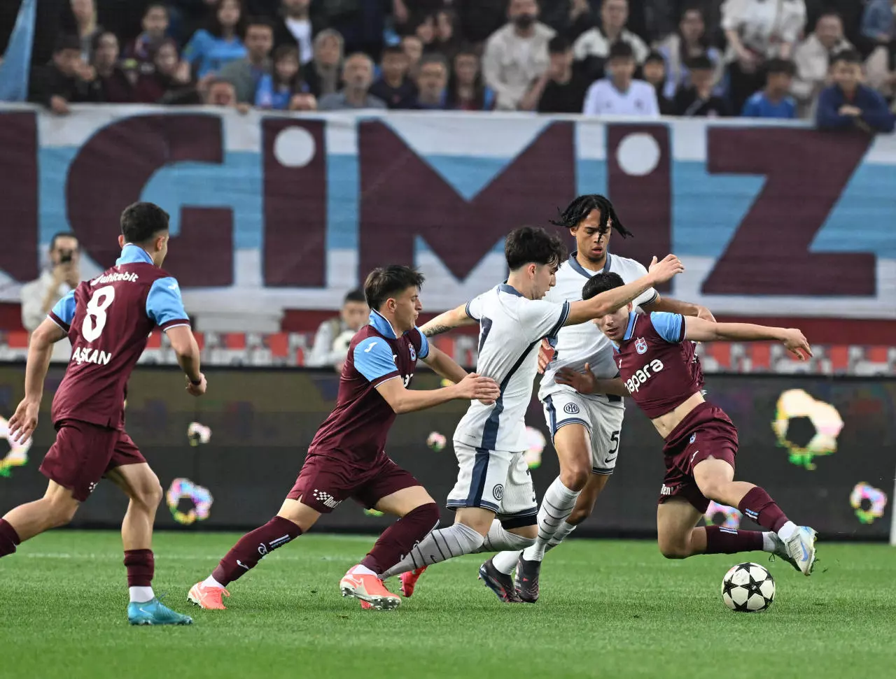 Tarihi Zafer! Trabzonspor U19, Inter'i Devirerek Yarı Finale Yükseldi (2)