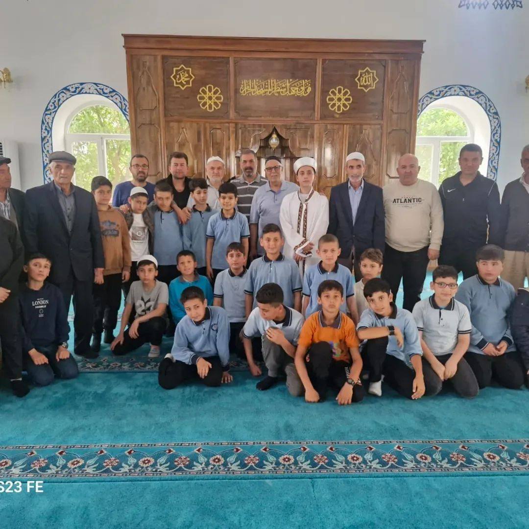 Toprakkale’de Hafız Öğrenci İmamlık Yaptı (1)