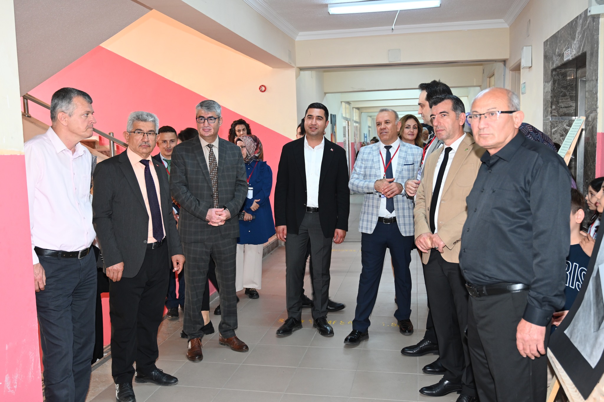 Kadirli’de Bilim Ve Teknoloji Rüzgarı Tübi̇tak 4006 Bilim Fuarı Açıldı (5)