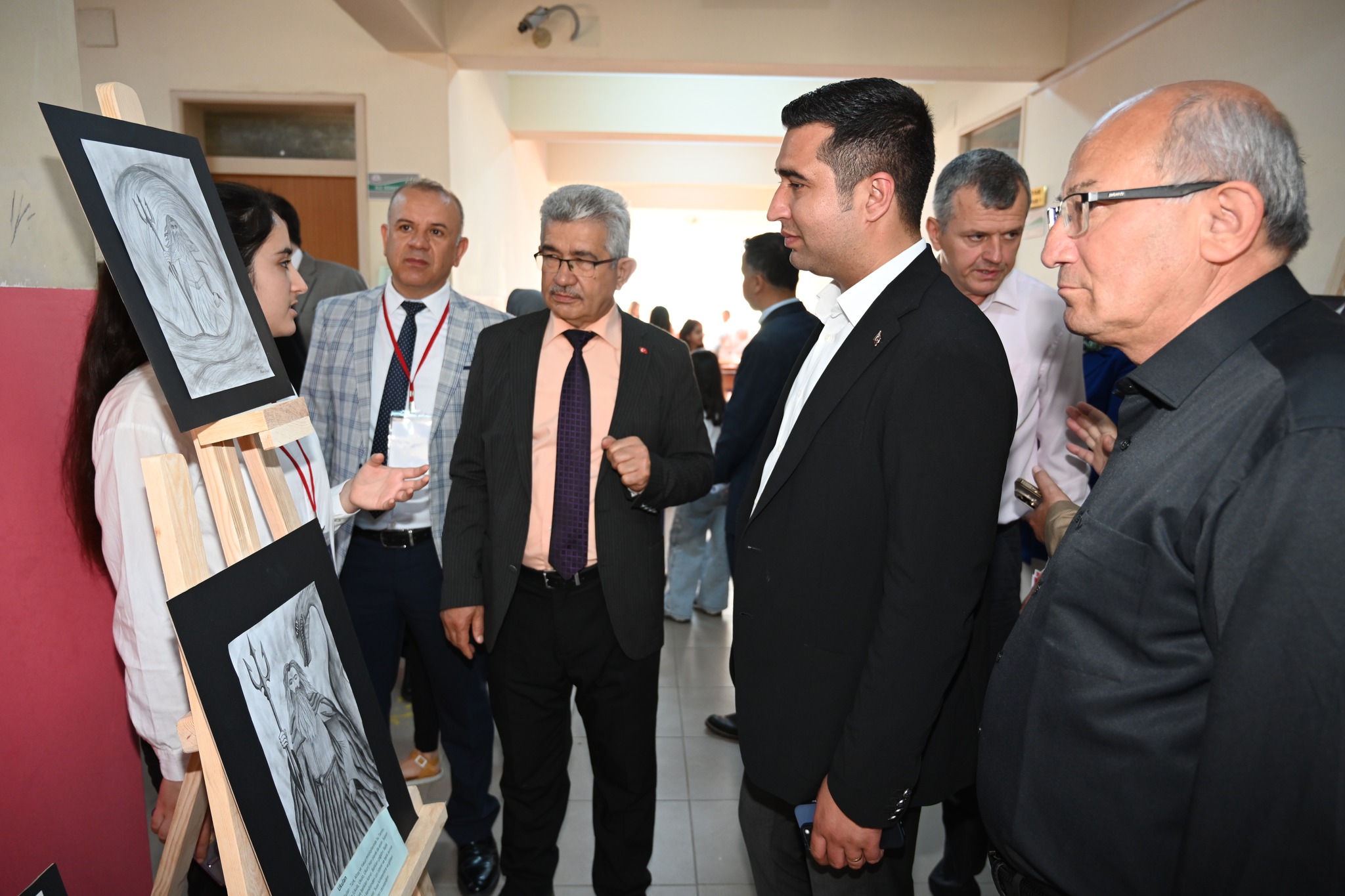 Kadirli’de Bilim Ve Teknoloji Rüzgarı Tübi̇tak 4006 Bilim Fuarı Açıldı (6)