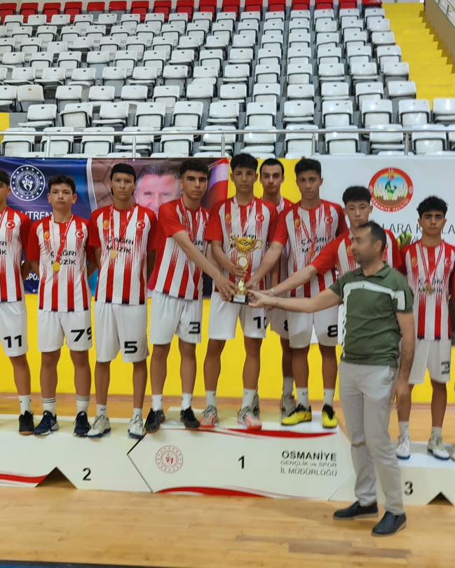 Samet Aybaba Spor Lisesi Osmaniye’de Şampiyon Oldu (3)