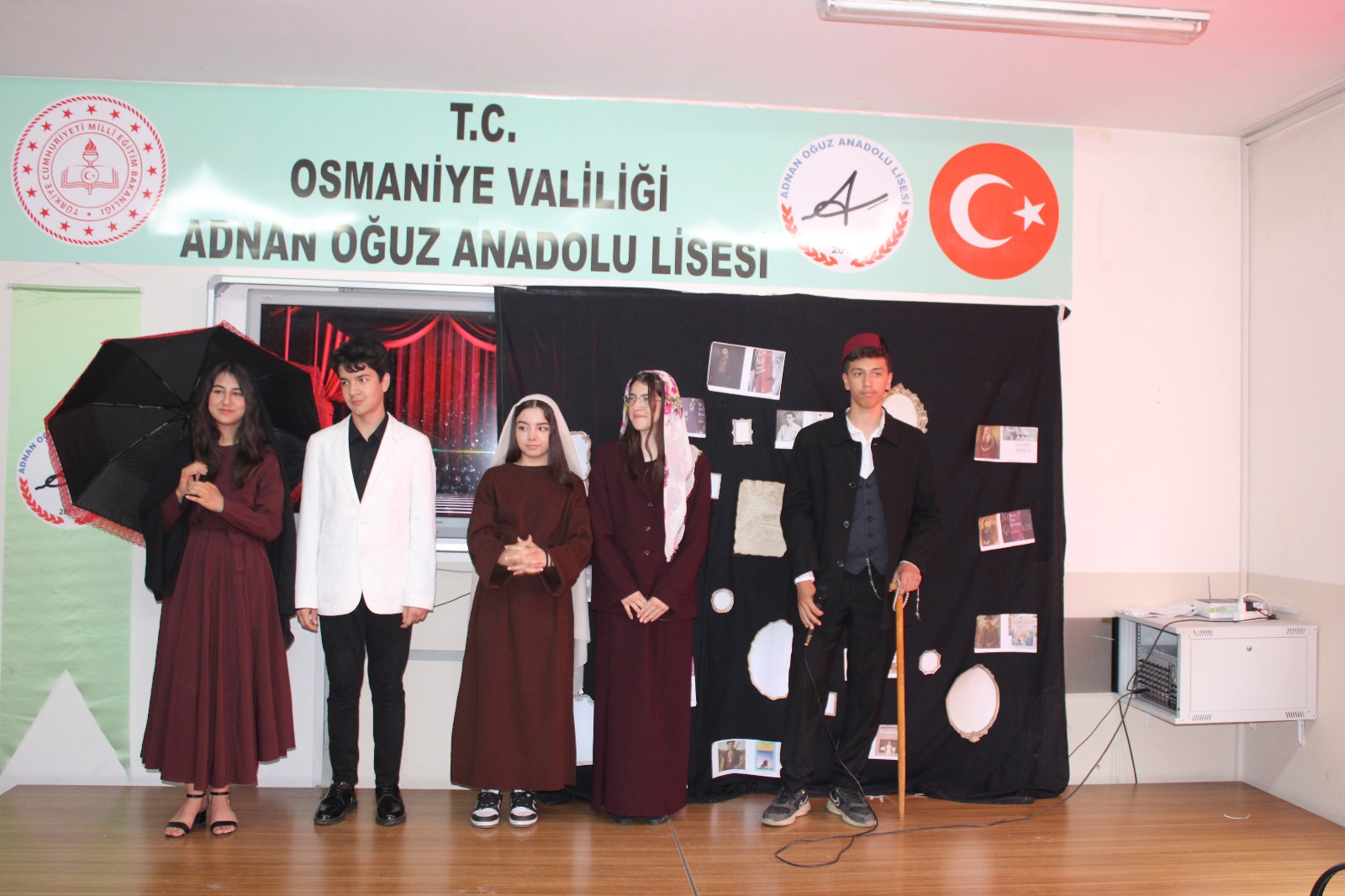 Türk Edebiyatının Roman Kahramanları Osmaniye’de Sahneye Taşındı (7)