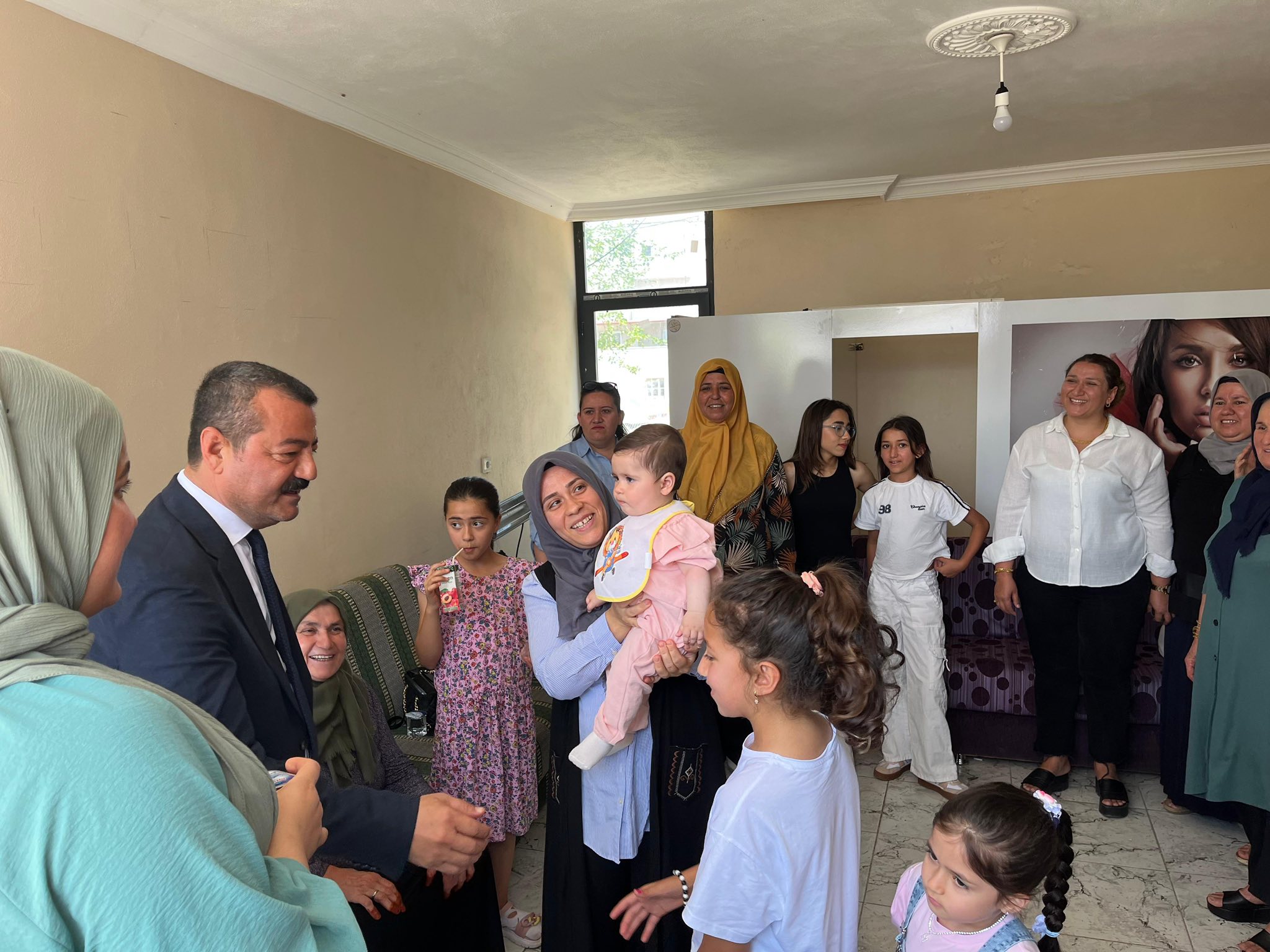 Başkan Aksoy, Hemşehrileriyle Gönül Gönüle Bayramlaştı (12)