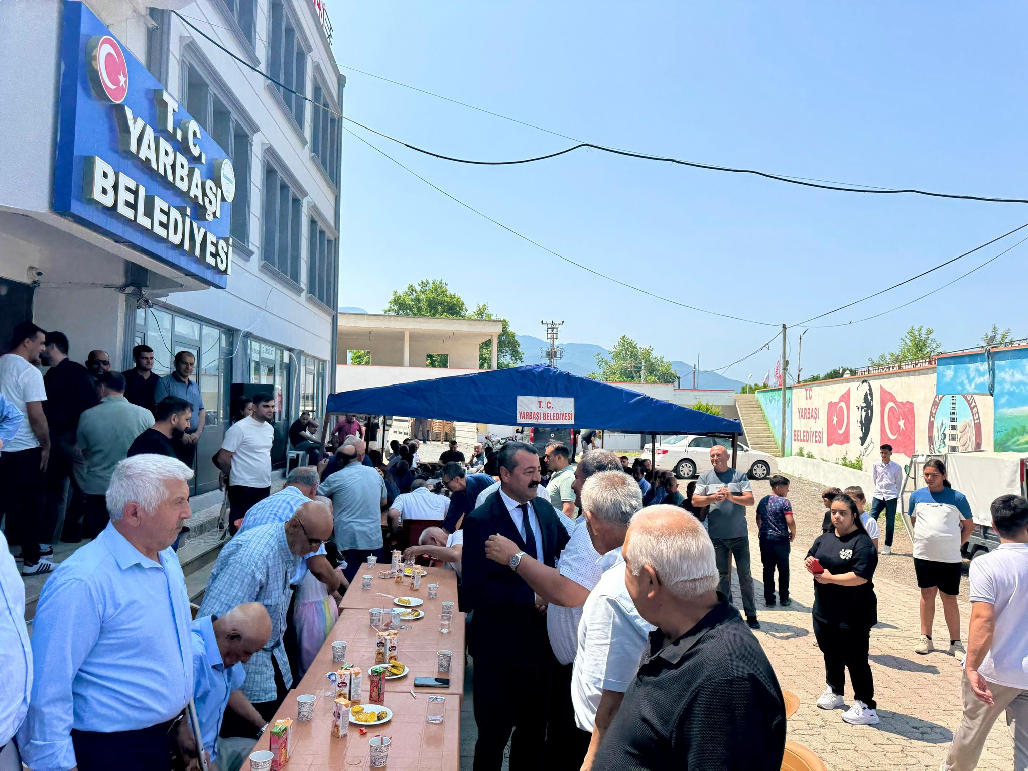 Başkan Aksoy, Hemşehrileriyle Gönül Gönüle Bayramlaştı (3)
