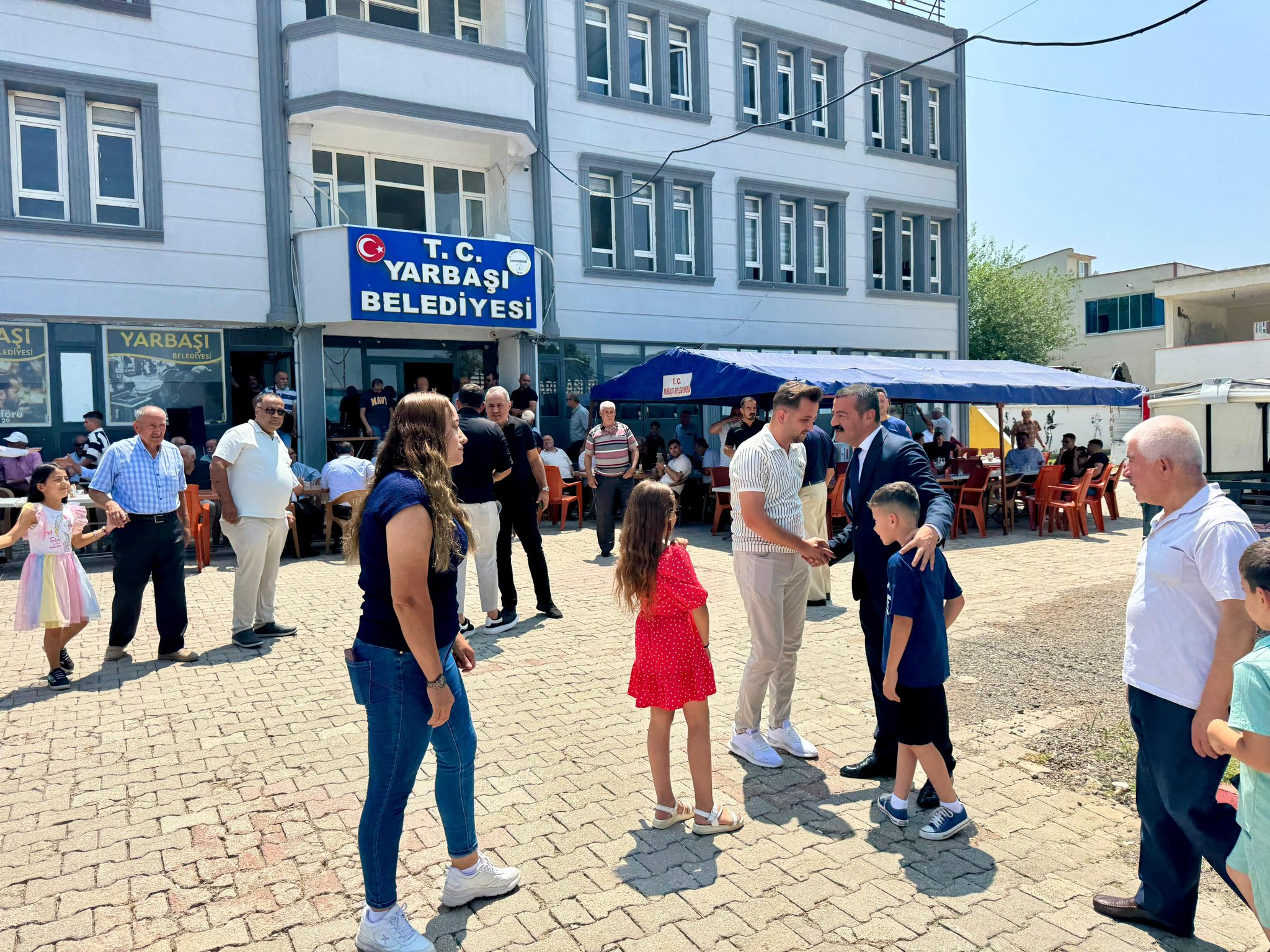 Başkan Aksoy, Hemşehrileriyle Gönül Gönüle Bayramlaştı (4)