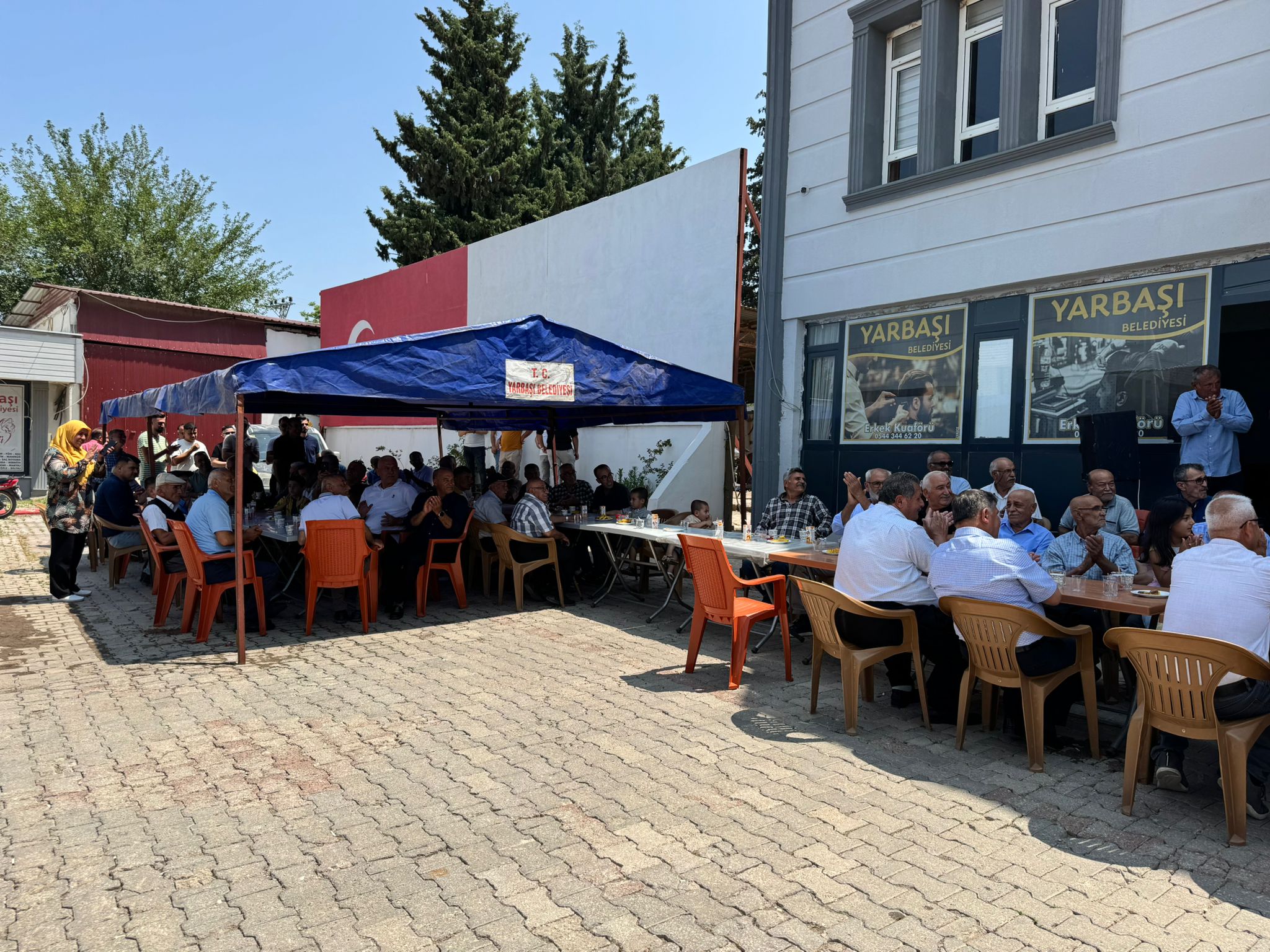 Başkan Aksoy, Hemşehrileriyle Gönül Gönüle Bayramlaştı (7)