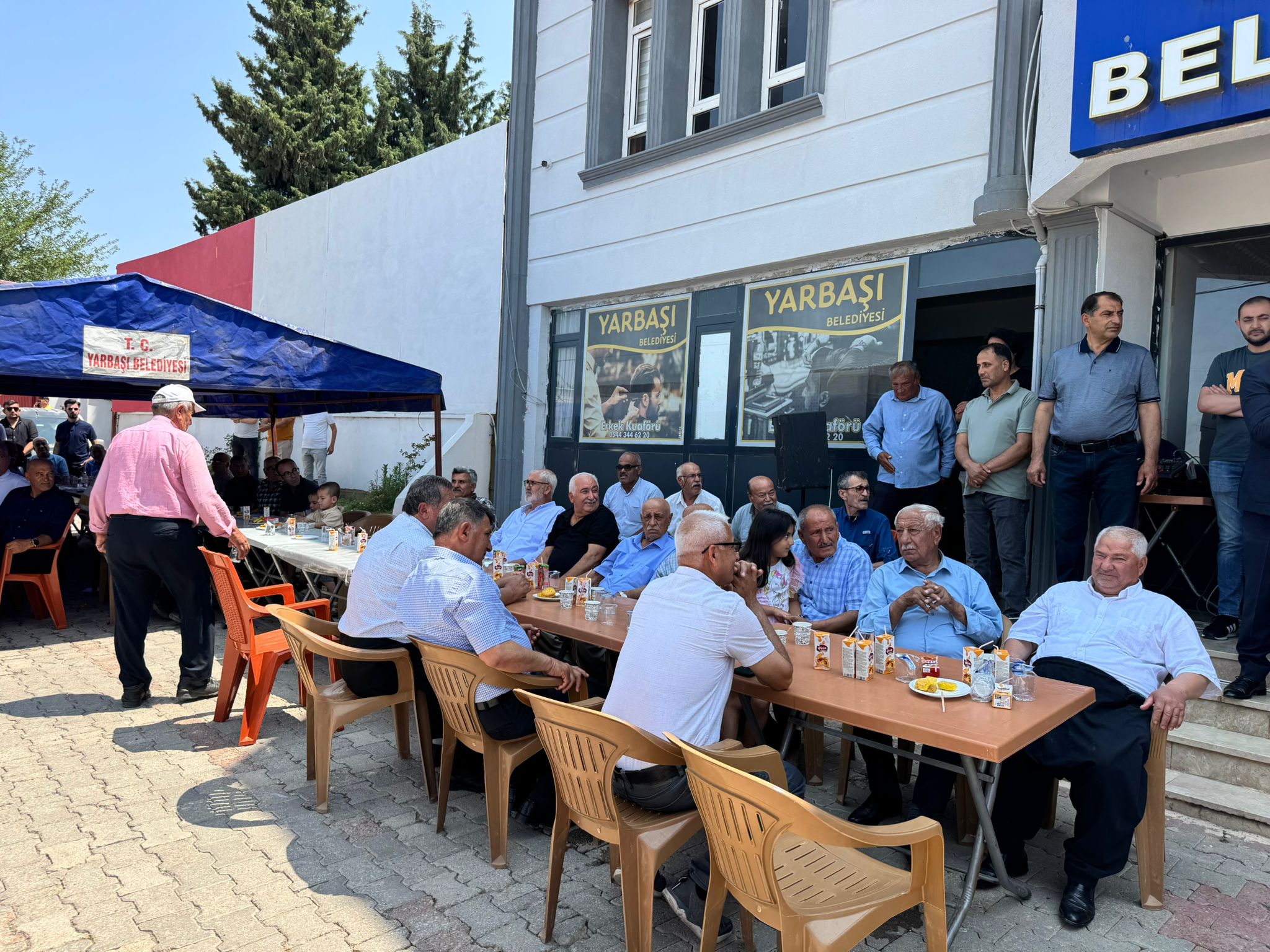 Başkan Aksoy, Hemşehrileriyle Gönül Gönüle Bayramlaştı (9)