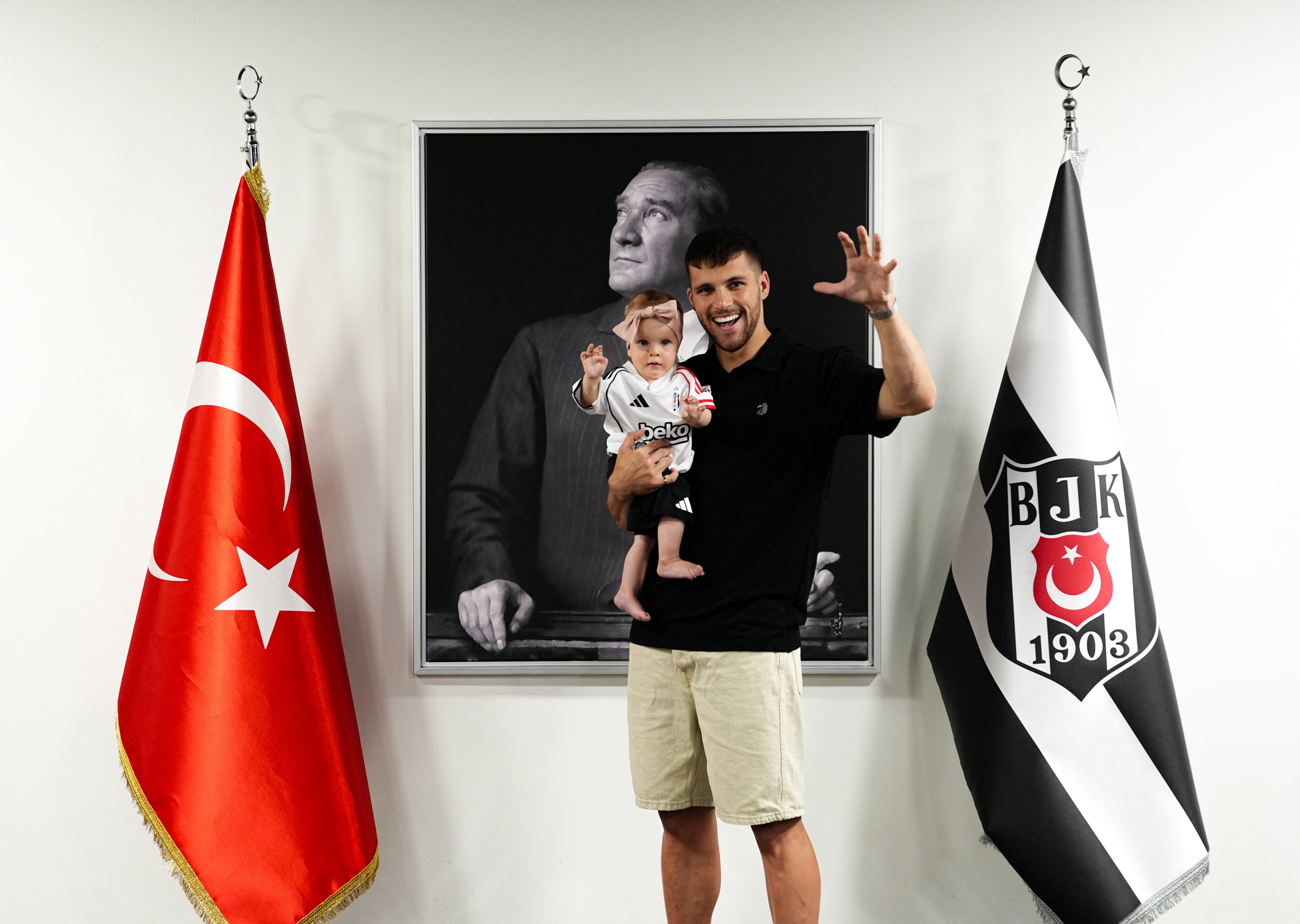 Beşiktaş, David Jurasek'i Kadrosuna Kattığını Açıkladı2