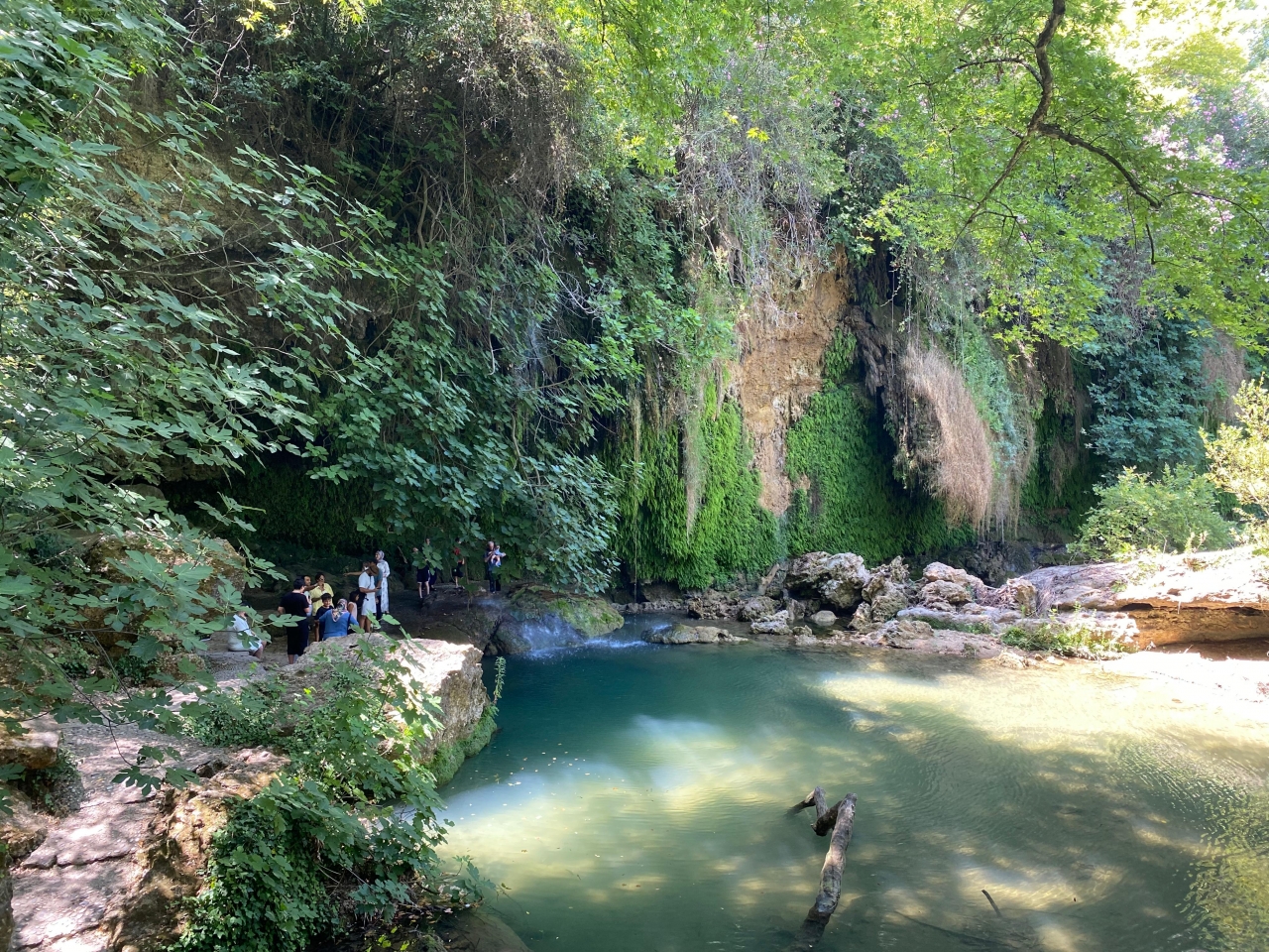 Doğal Güzelliğiyle Hayran Bırakan Kurşunlu Şelalesi Sıcaktan Bunalanları Ağırlıyor
