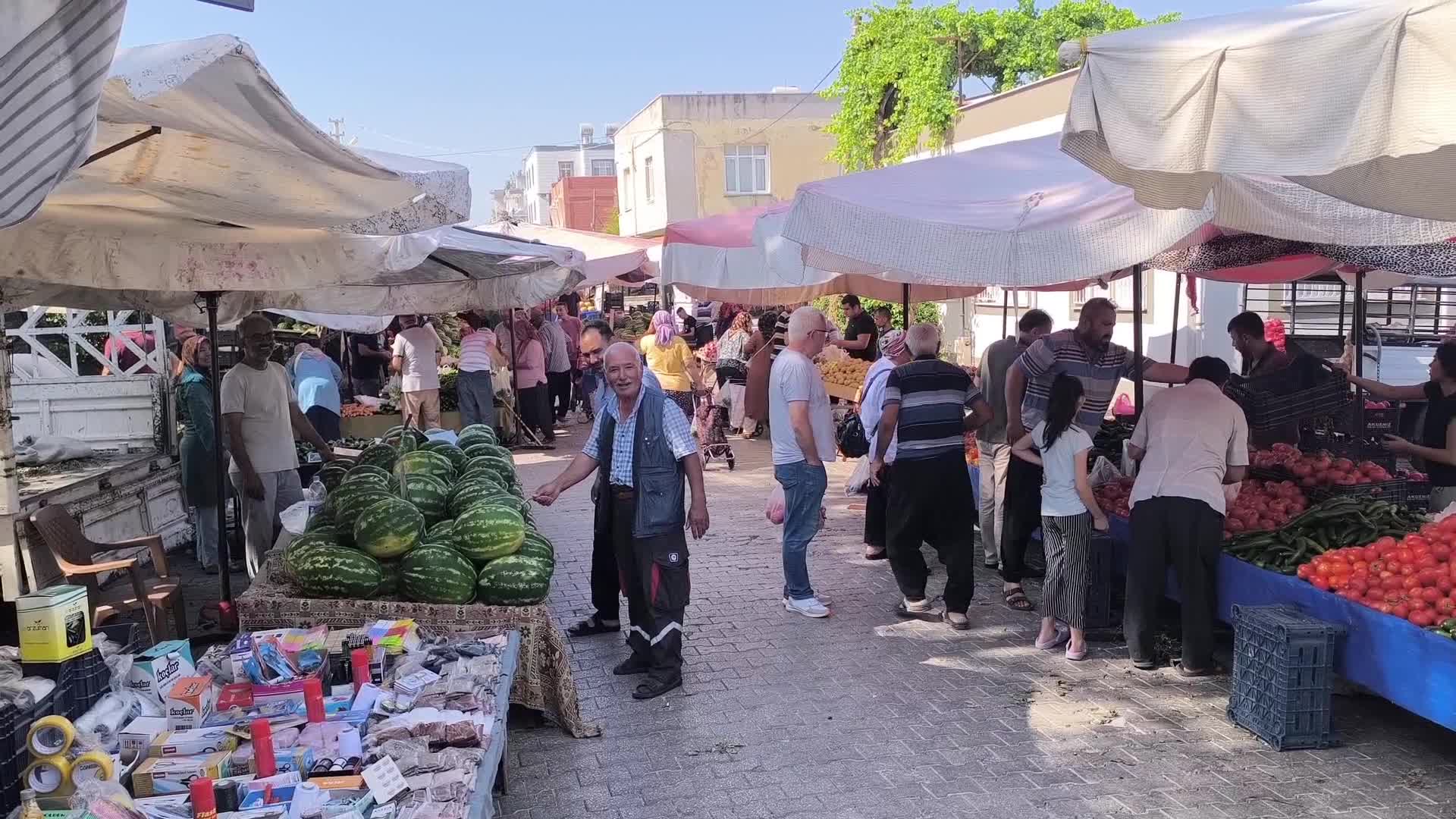 Kadirli’de Emekliler Maaşların Yetmemesinden Dertli “Emekli Çekecek Çilesini”