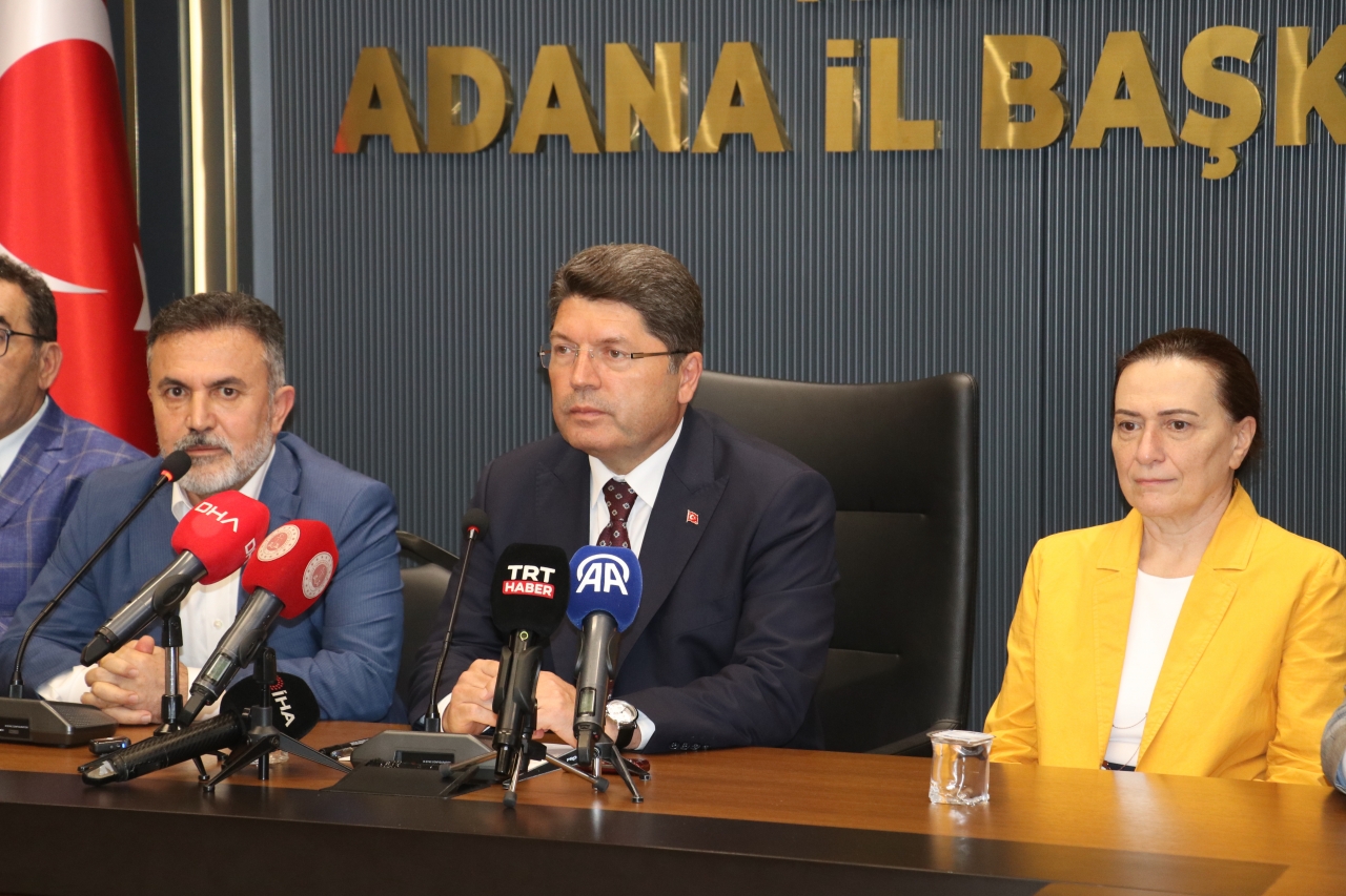 Adalet Bakanı Tunç, Ak Parti Adana İl Başkanlığı Ziyaretinde Konuştu: