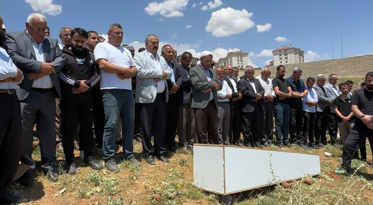 Arda Edeoğlu Kimdir2