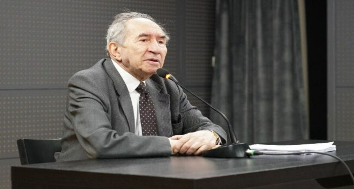 Chp Eski Genel Başkanı Altan Öymen Entübe Edildi2