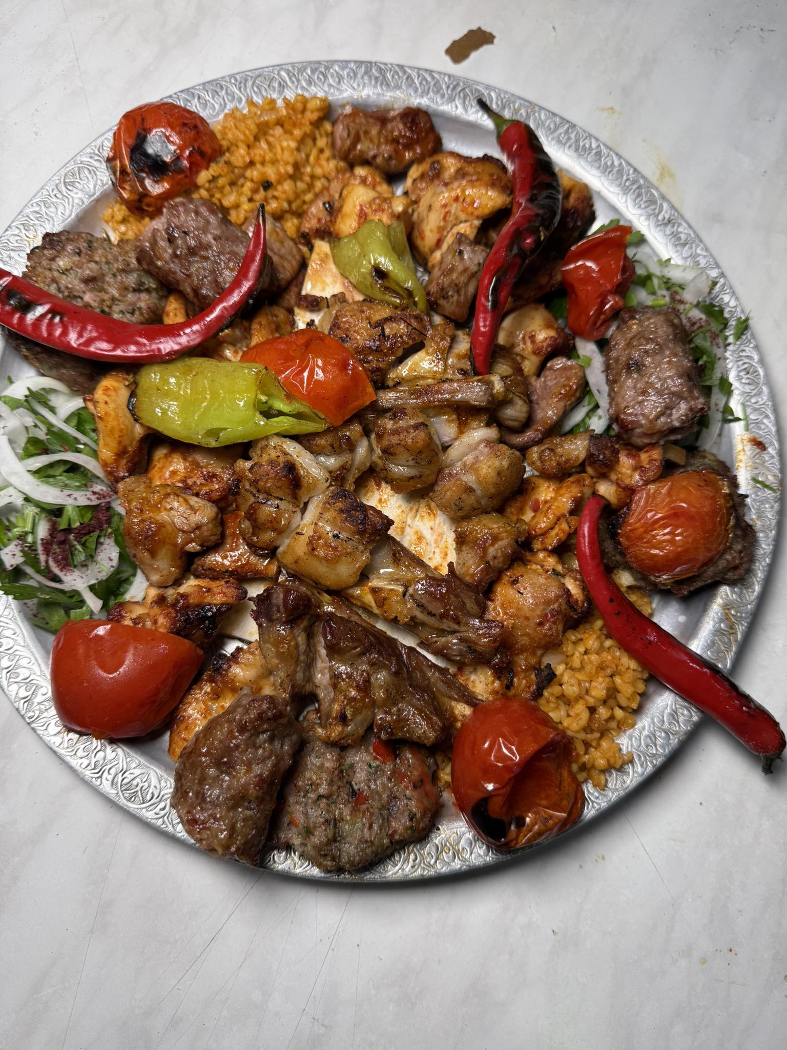 Et Tutkunlarının Vazgeçilmezi Karışık Kuzu Tepsisi