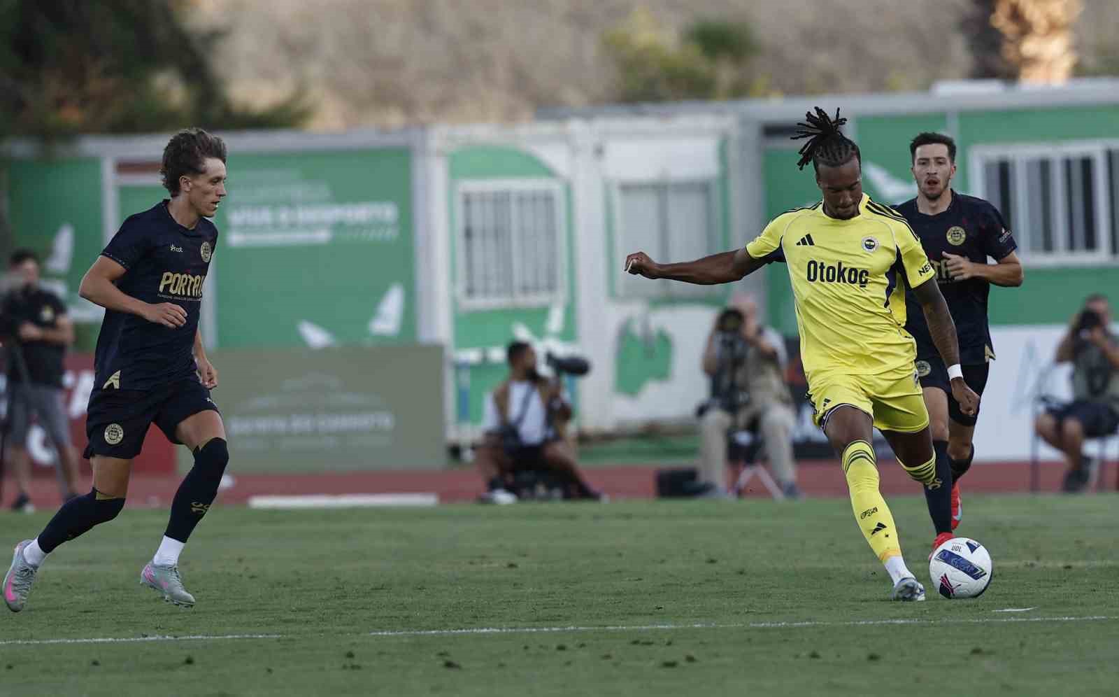Fenerbahçe, Portekiz Kampında Ud Leiria'yı 2 Yendi (2)