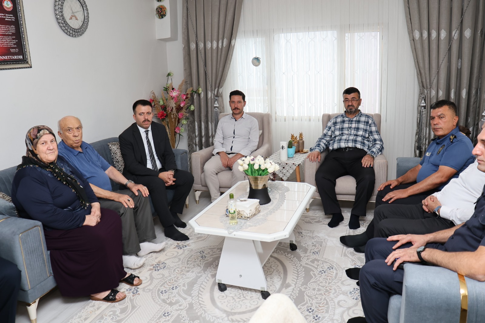 Kaymakam Kadir Yurdagül’den Şehit Selçuk Can’ın Ailesine Anlamlı Ziyaret (2)