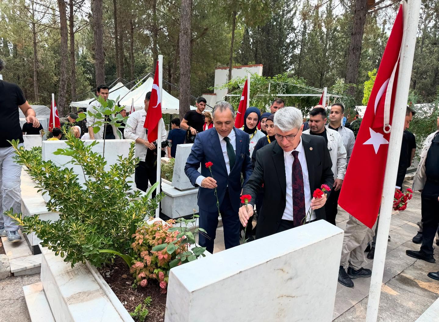 Milletvekili Seydi Gülsoy’dan 15 Temmuz Şehitlik Ziyareti3