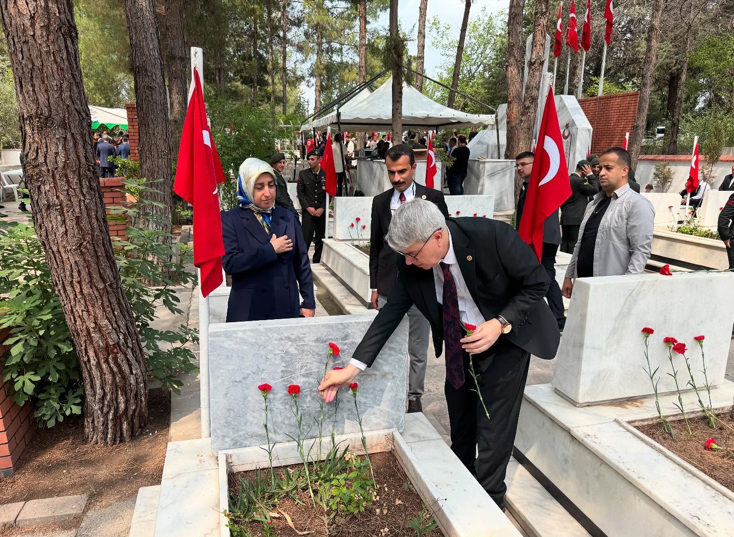 Milletvekili Seydi Gülsoy’dan 15 Temmuz Şehitlik Ziyareti4