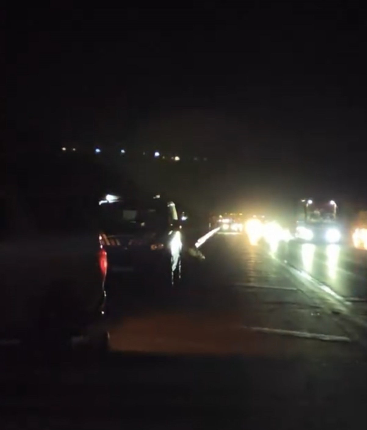 Motosiklet Çarptı, Ardından Iki Araç Üzerinden Geçti2