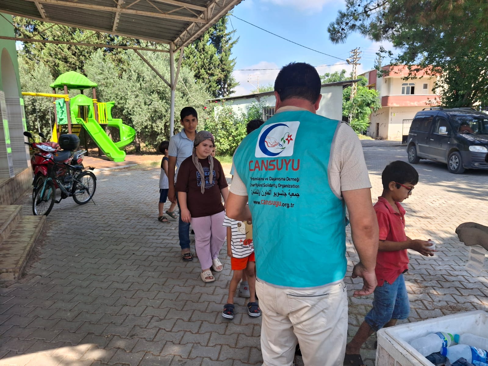 Osmaniye'de Kur’an Kursu Öğrencilerine Dondurma İkramı (4)