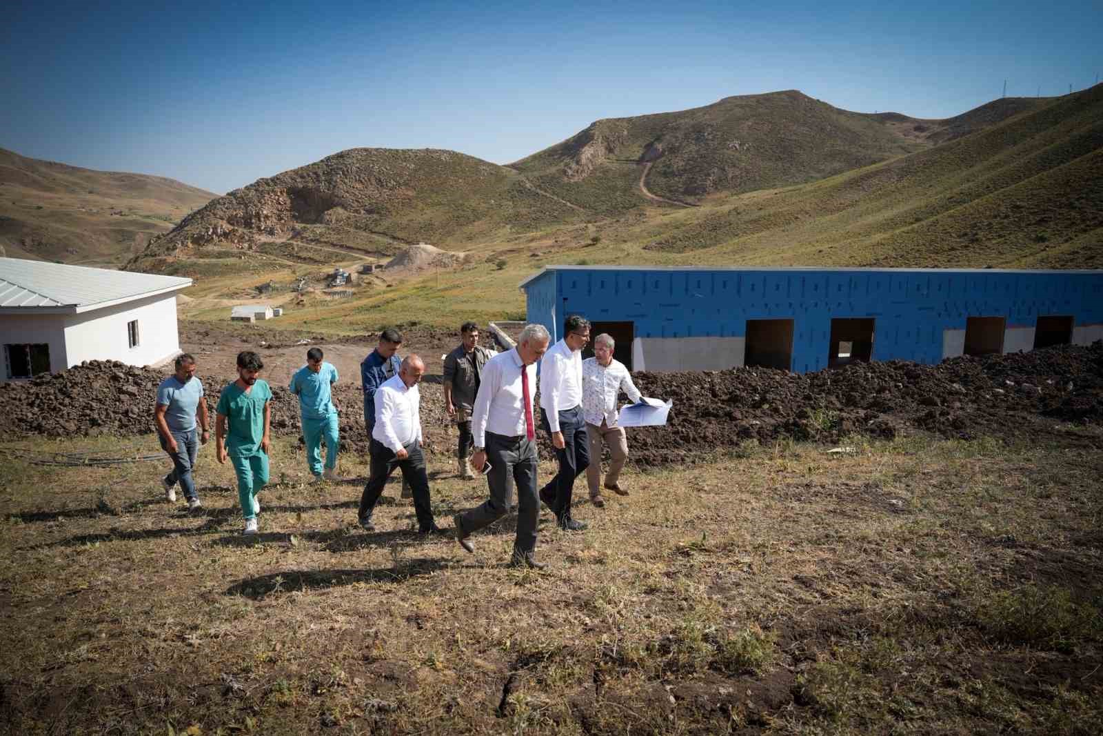 Vali Ali Çelik’ten Barınağa İnceleme Ziyareti2