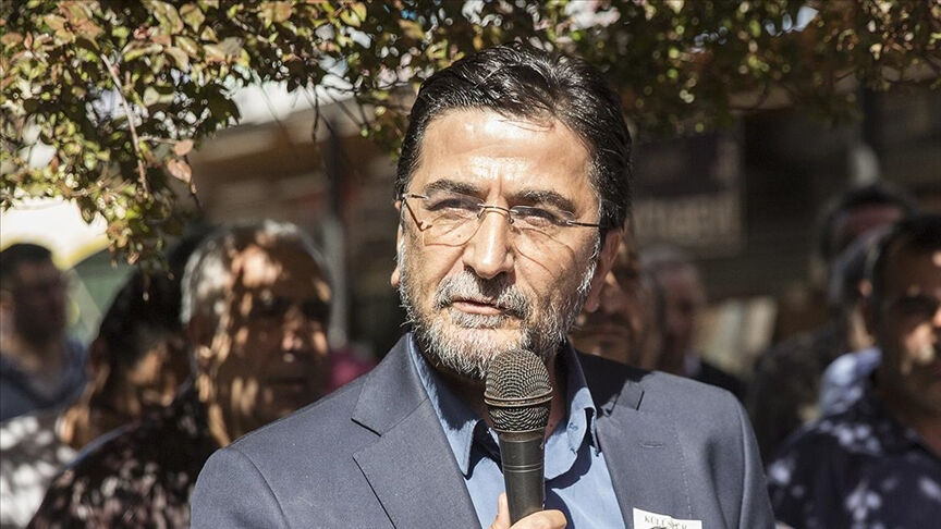 Yazar Nihat Genç Kimdir2