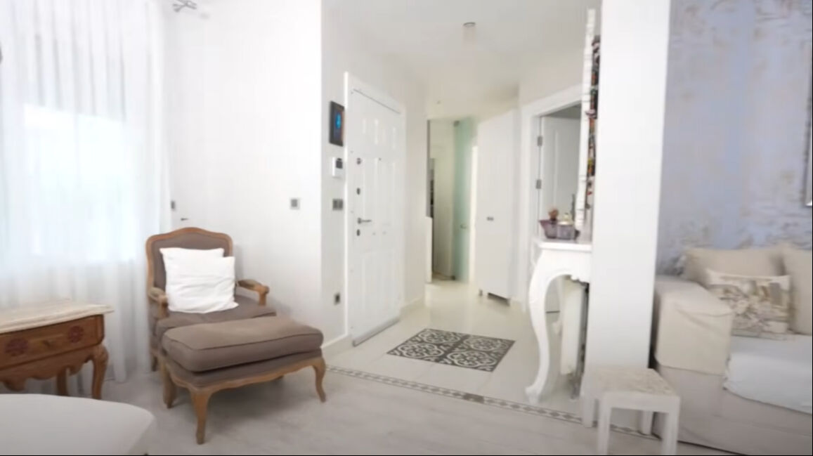 Yılmaz Vural’ın Alaçatı’daki Lüks Villası Gündem Oldu (5)