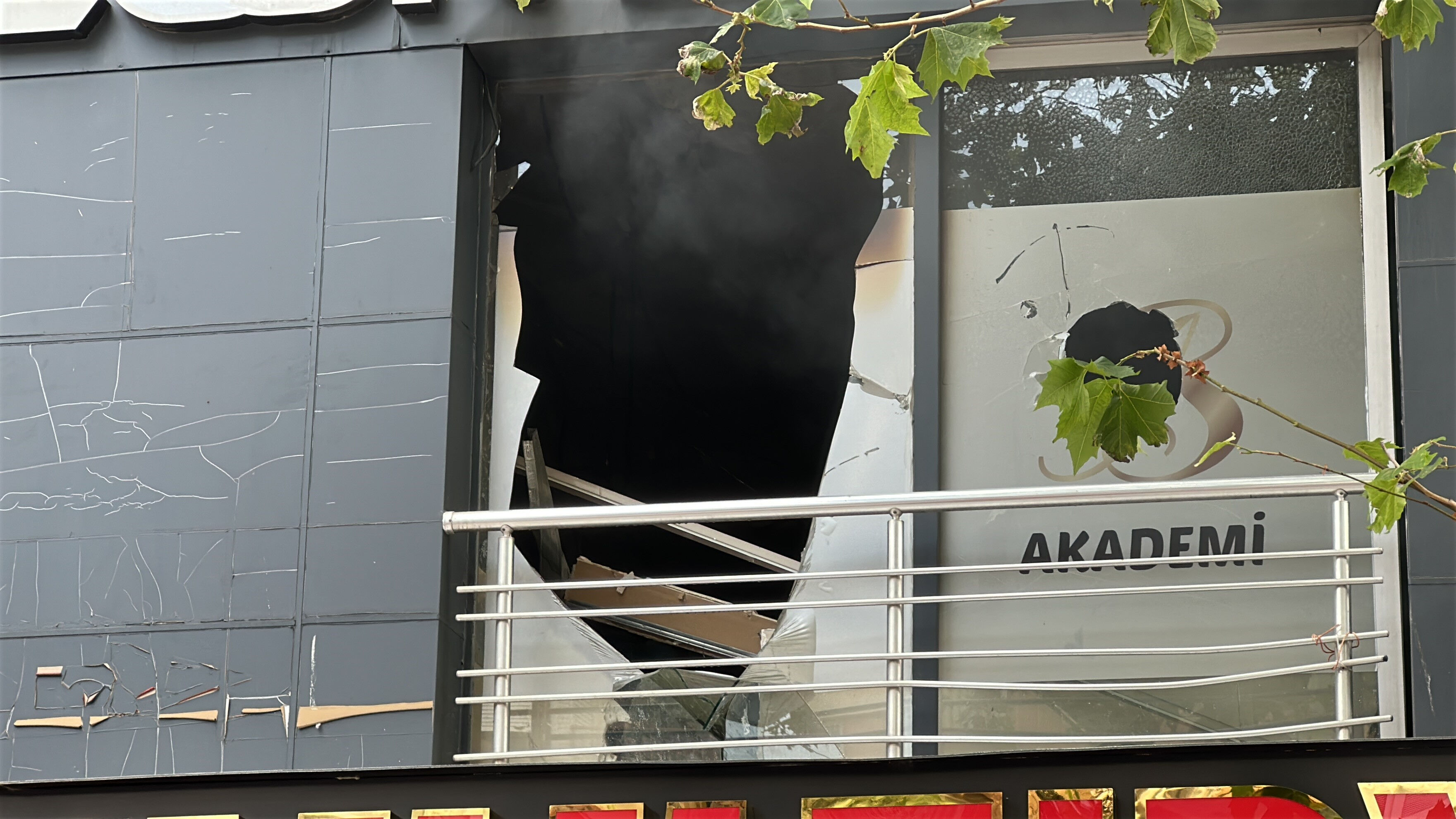 Bağdat Caddesi’nde Patlama Korkuttu3
