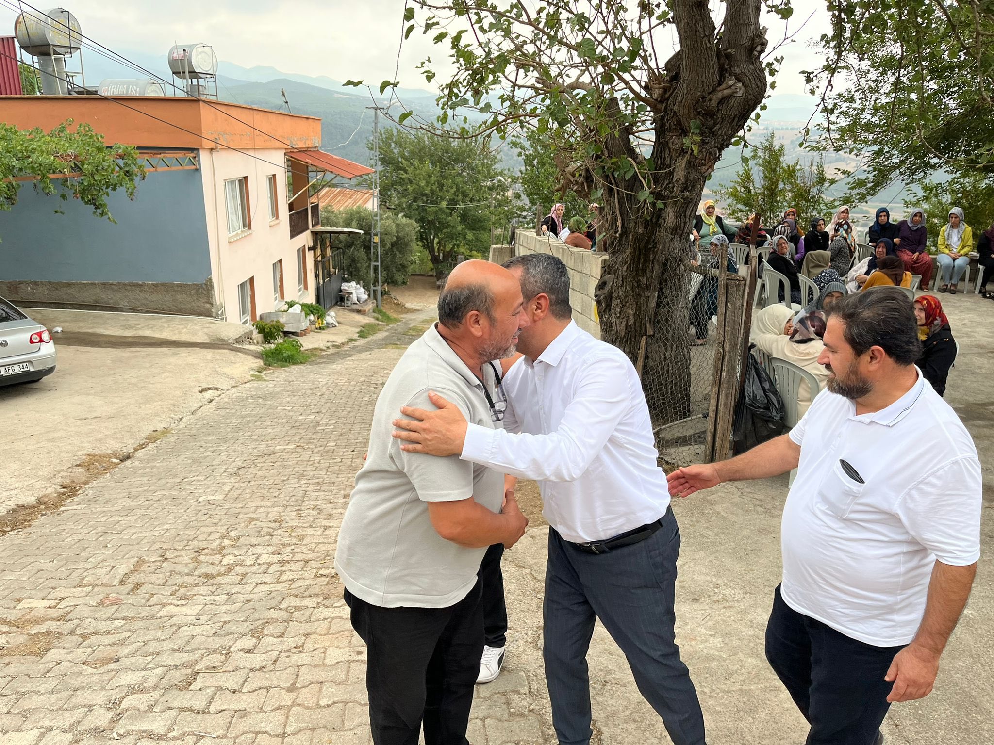 Başkan Aksoy’dan Erdemir Ailesine Taziye Ziyareti2