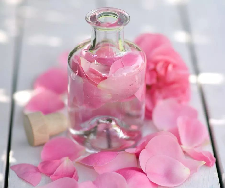 Doğal Şifa Kaynağı Gül Suyu (5)