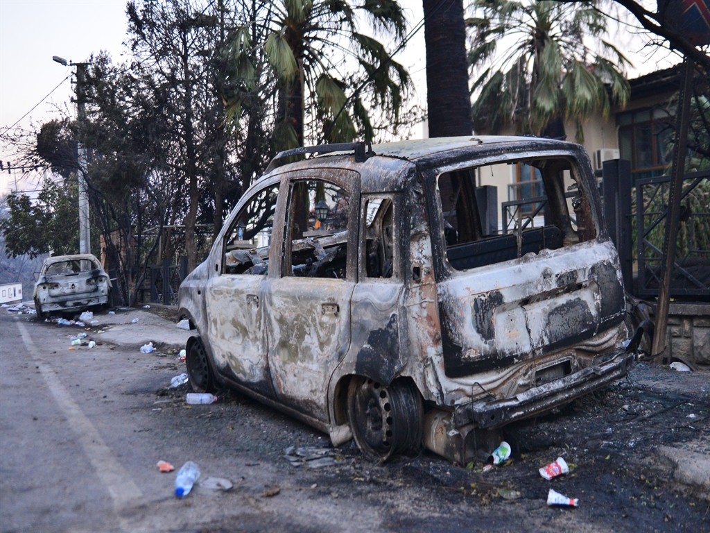 Evler Ve Arabalar Yandı5