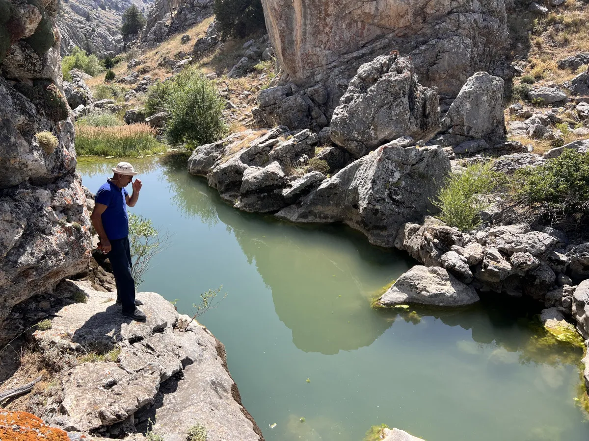 Kahramanmaraş'ta Kayalar Arasında Büyüleyici Göl5
