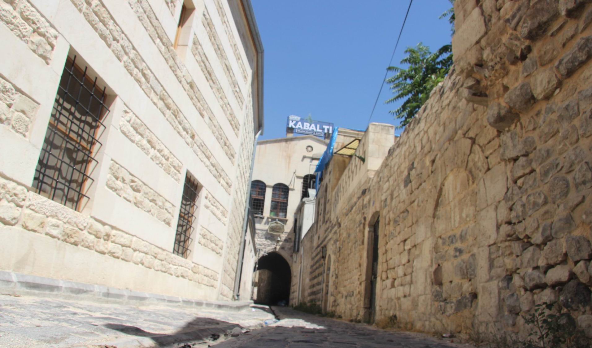 Kilis’in Tarihi Sokakları Ziyaretçilerini Geçmişle Buluşturuyor (1)