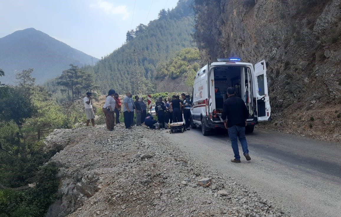 Osmaniye Düziçi’nde Feci Kaza 3 Yaralı2