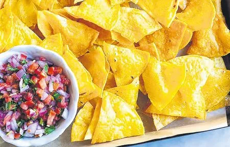 Osmaniyeliler Evde Sağlıklı Patlıcan, Şeftali Ve Mısır Cipsi3